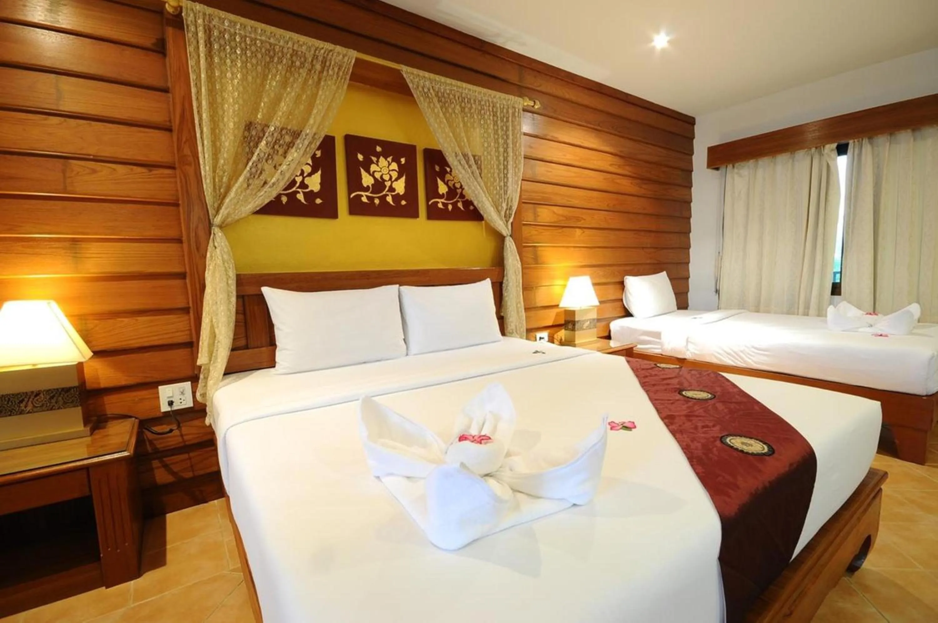 Bed in Bel Aire Patong