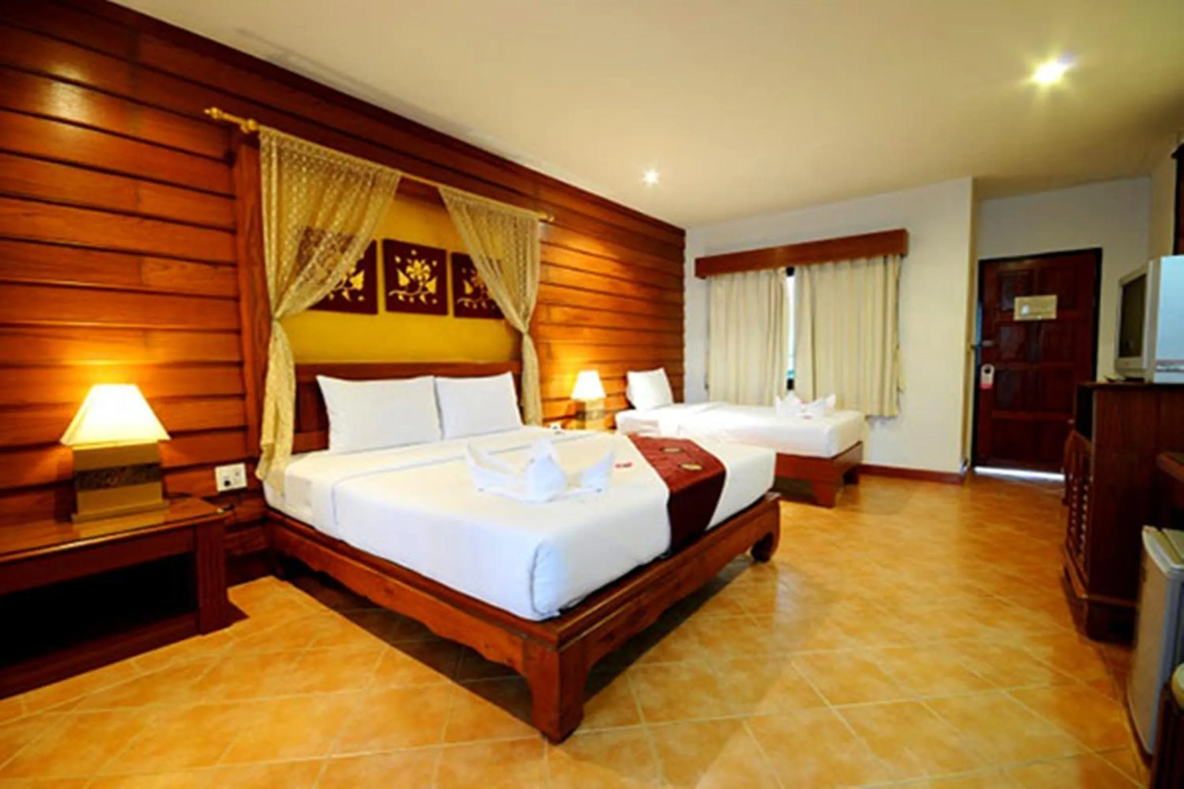 Bed in Bel Aire Patong