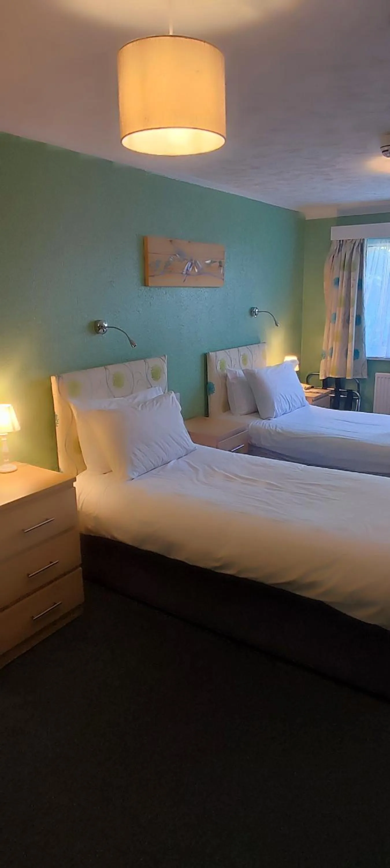 Bed in Best Western Weymouth Hotel Rembrandt