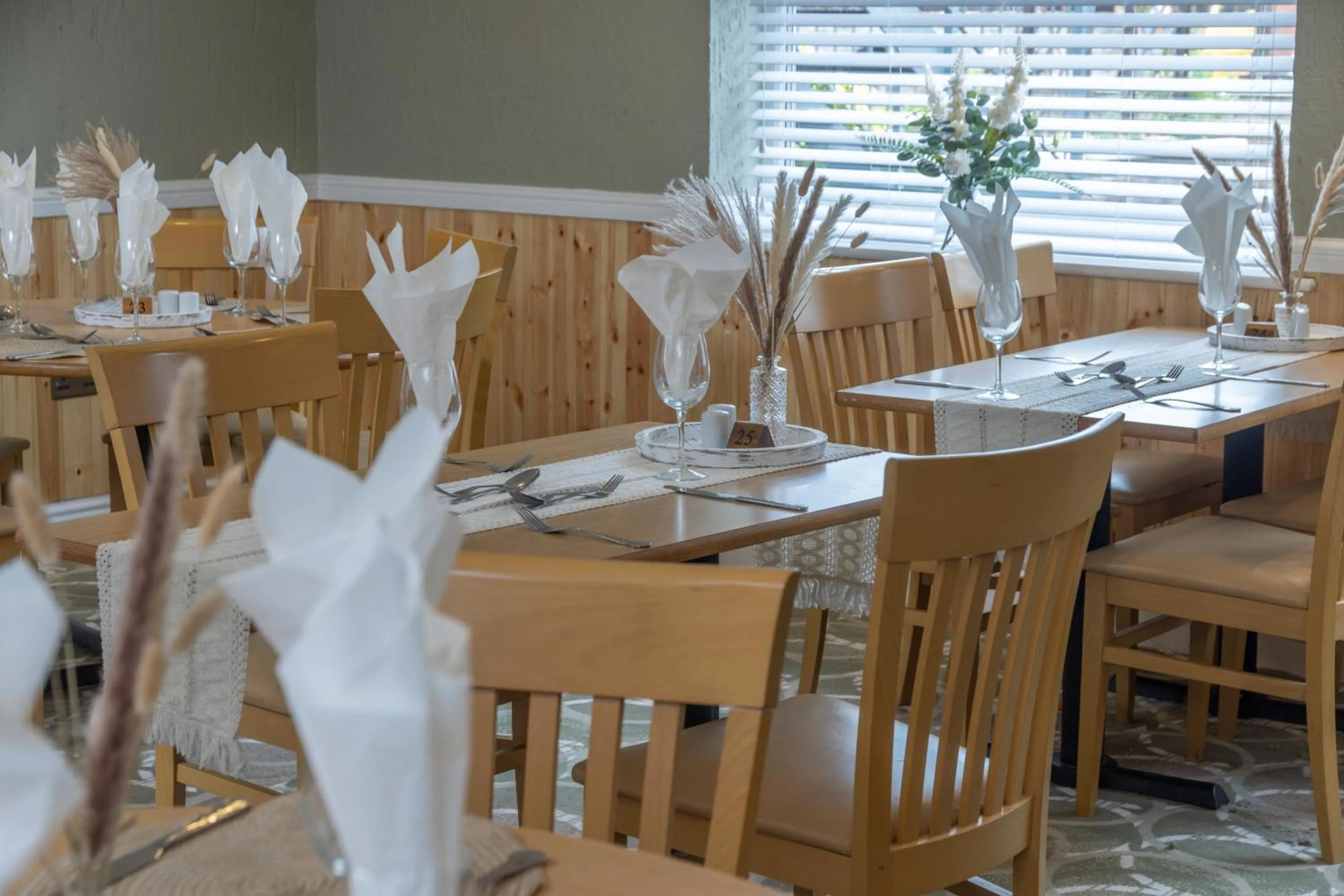 Restaurant/places to eat in Best Western Weymouth Hotel Rembrandt