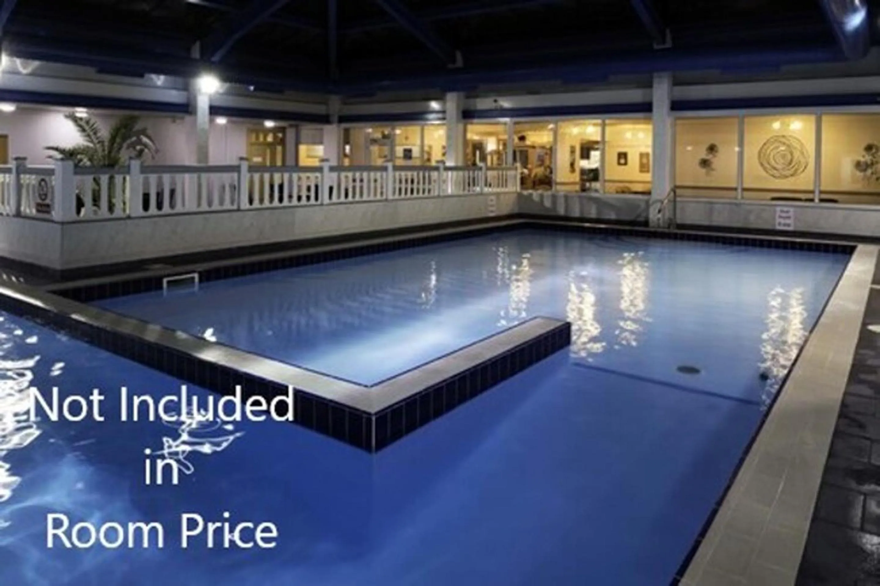 Swimming pool in Best Western Weymouth Hotel Rembrandt