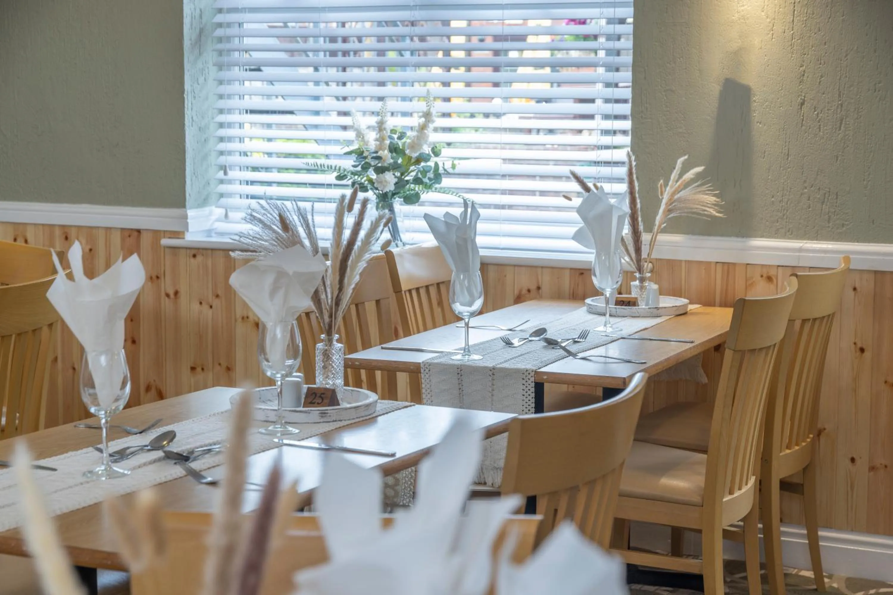 Restaurant/places to eat in Best Western Weymouth Hotel Rembrandt