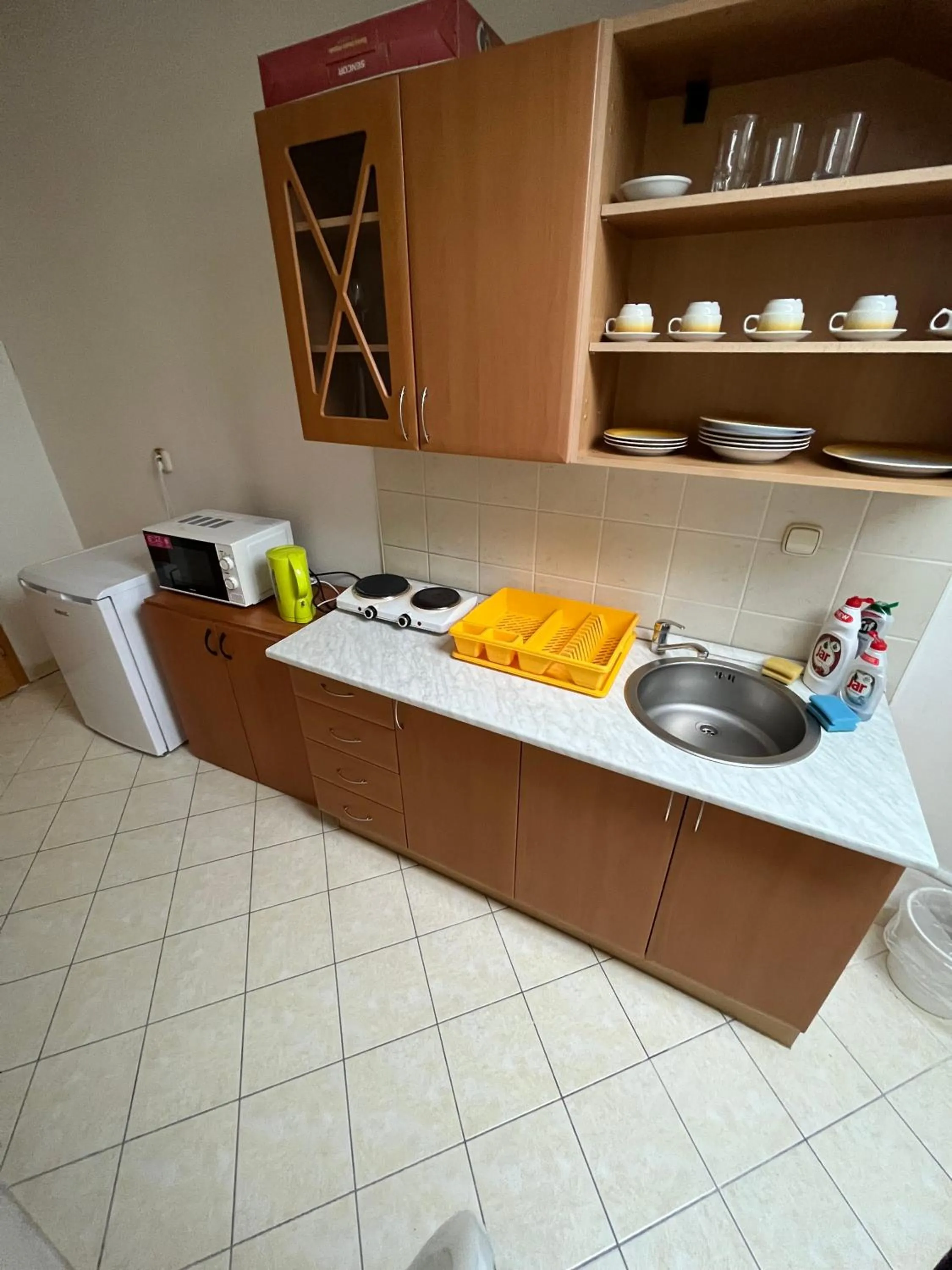 Communal kitchen in Garni G Hotel Žilina