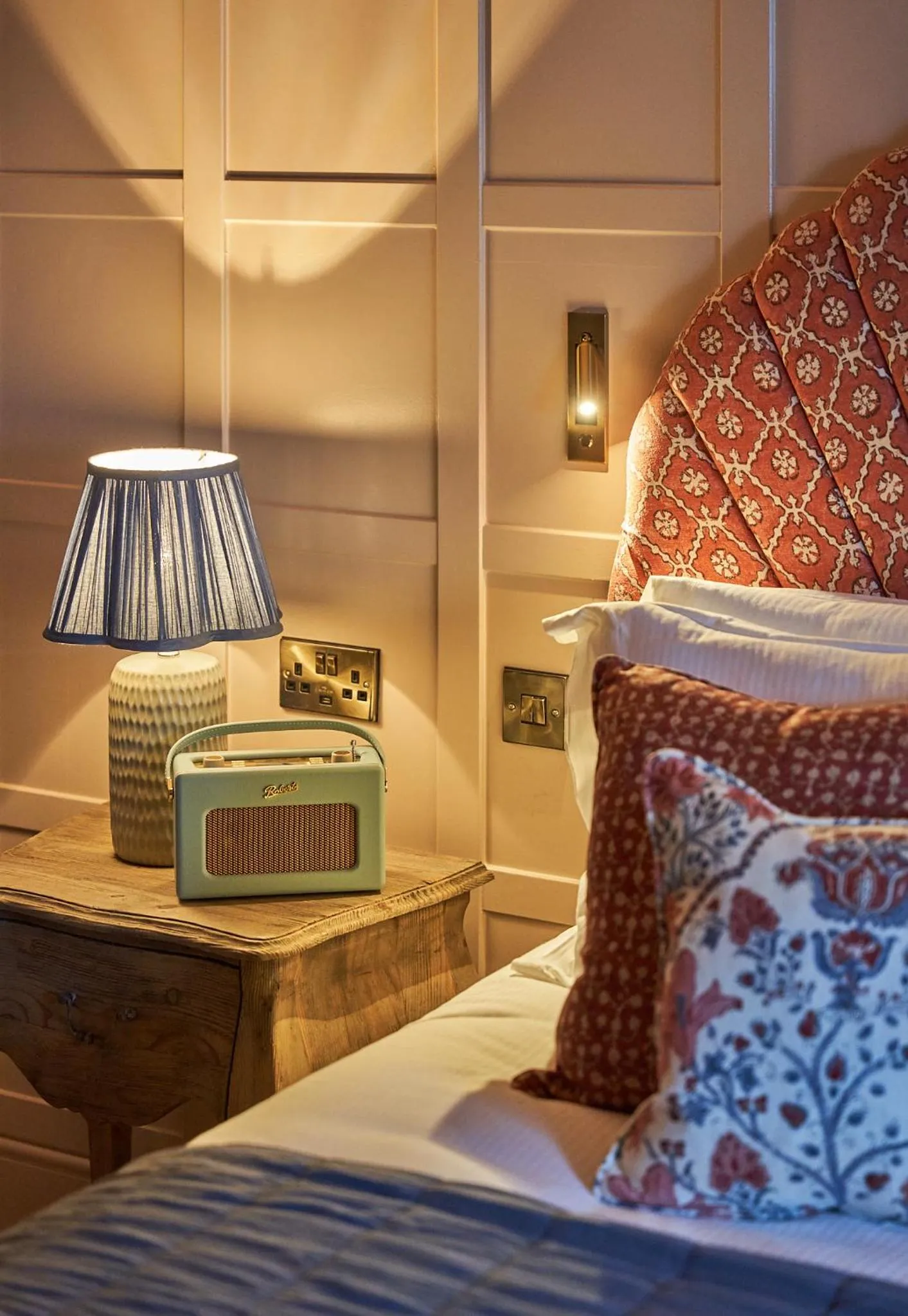 Bed in The Potters Heron - A Heartwood Inn