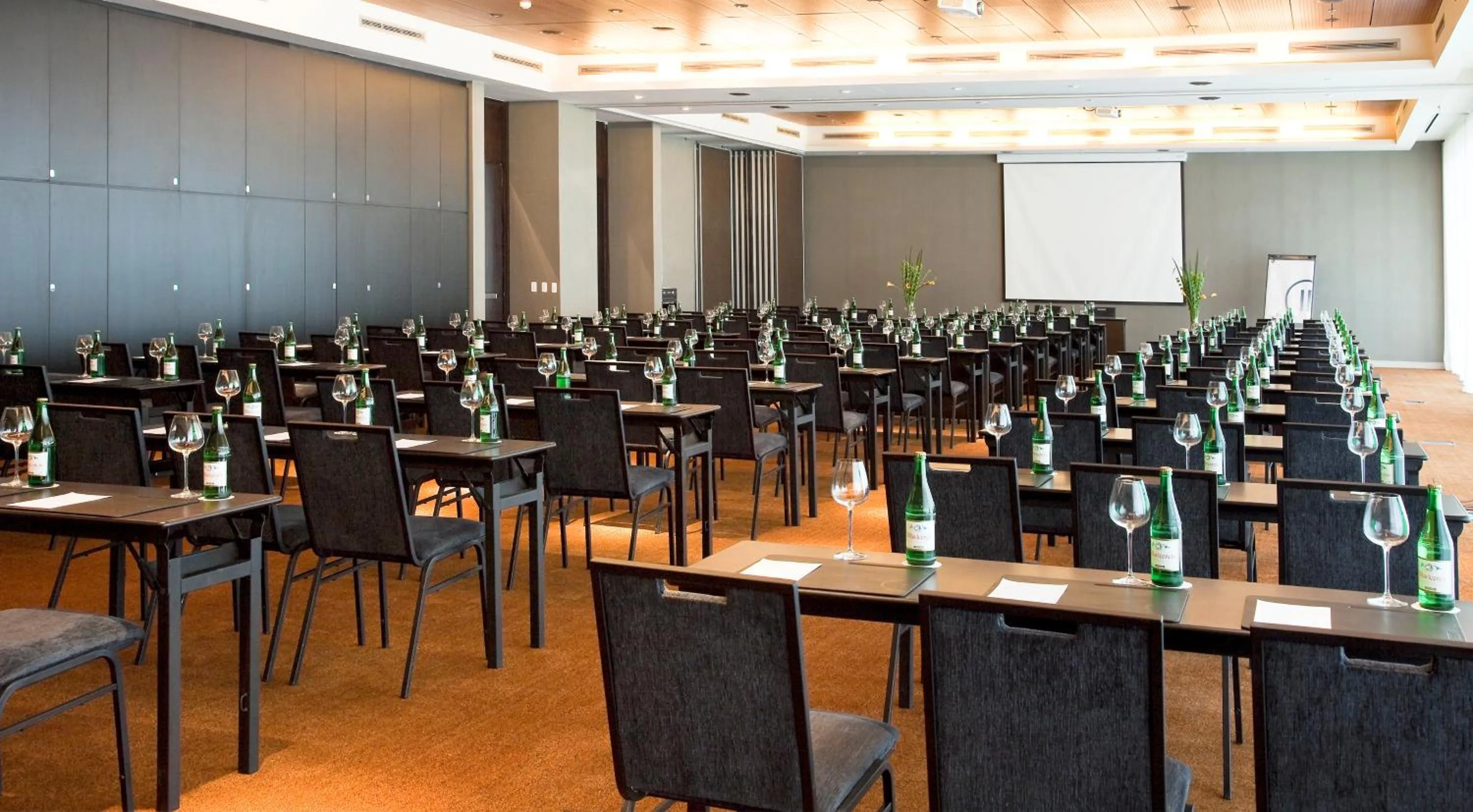 Business facilities in Hotel Pullman City Center Rosario