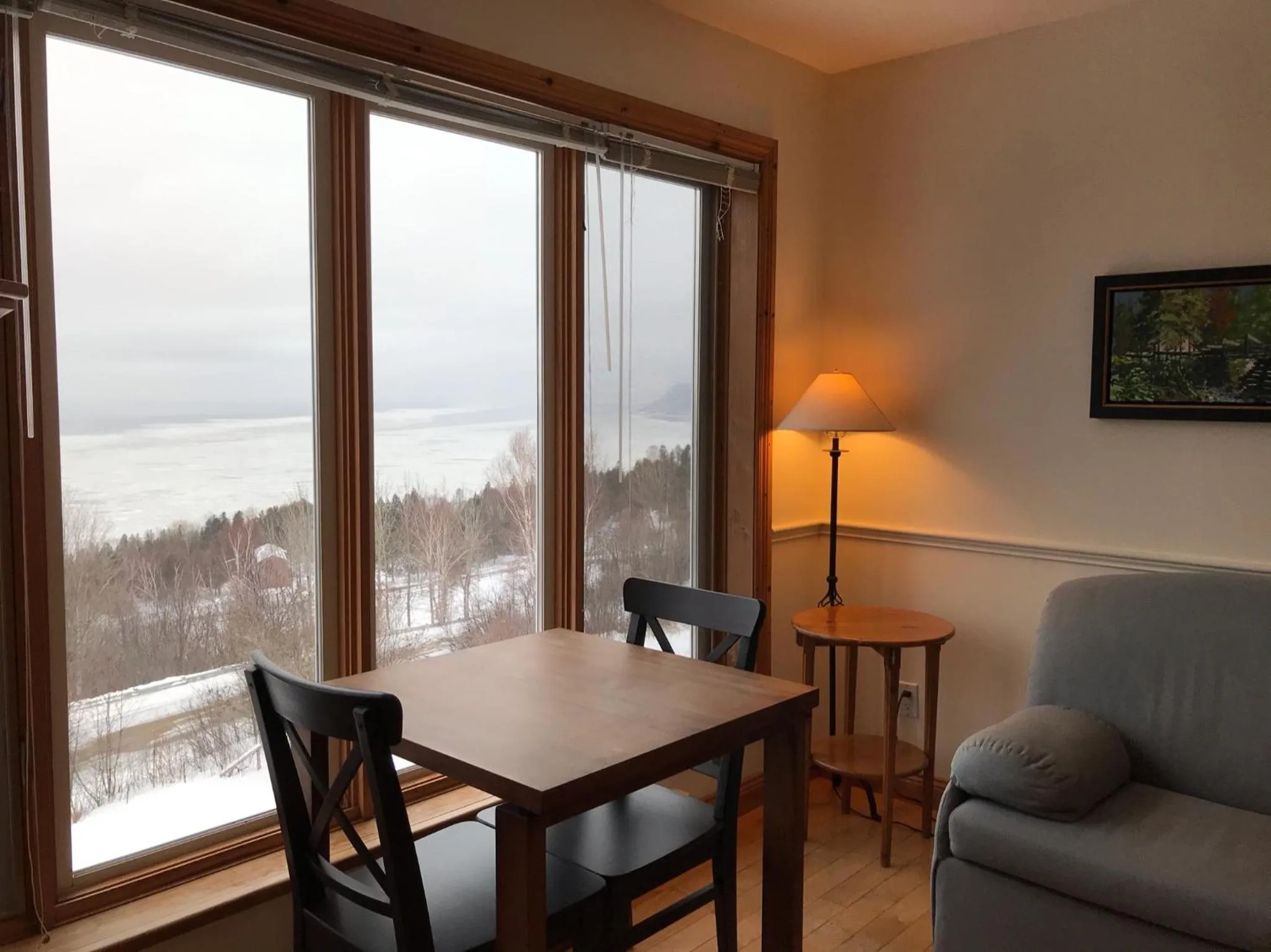 Seating area in Auberge Cap aux Corbeaux