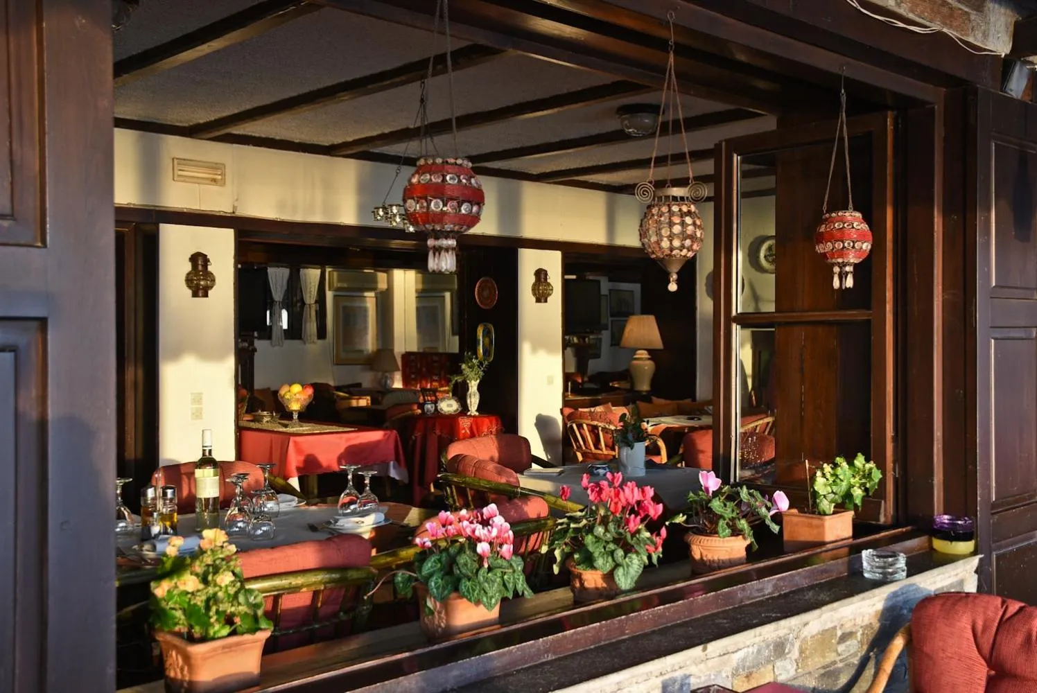 Restaurant/places to eat in Maistrali Hotel