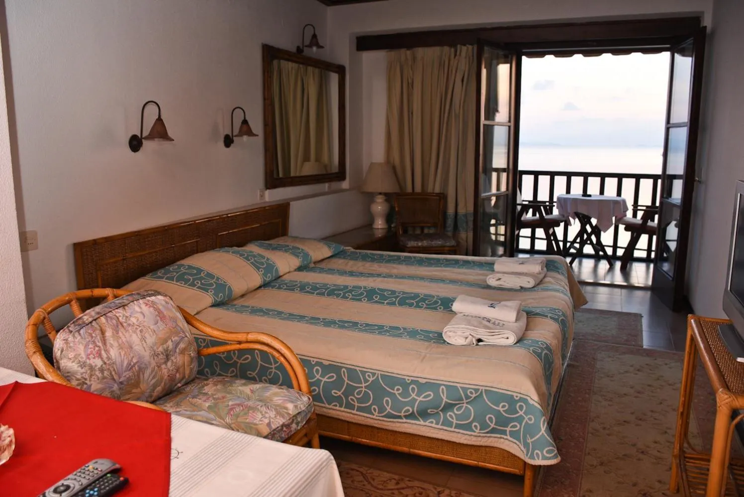 TV and multimedia, Bed in Maistrali Hotel