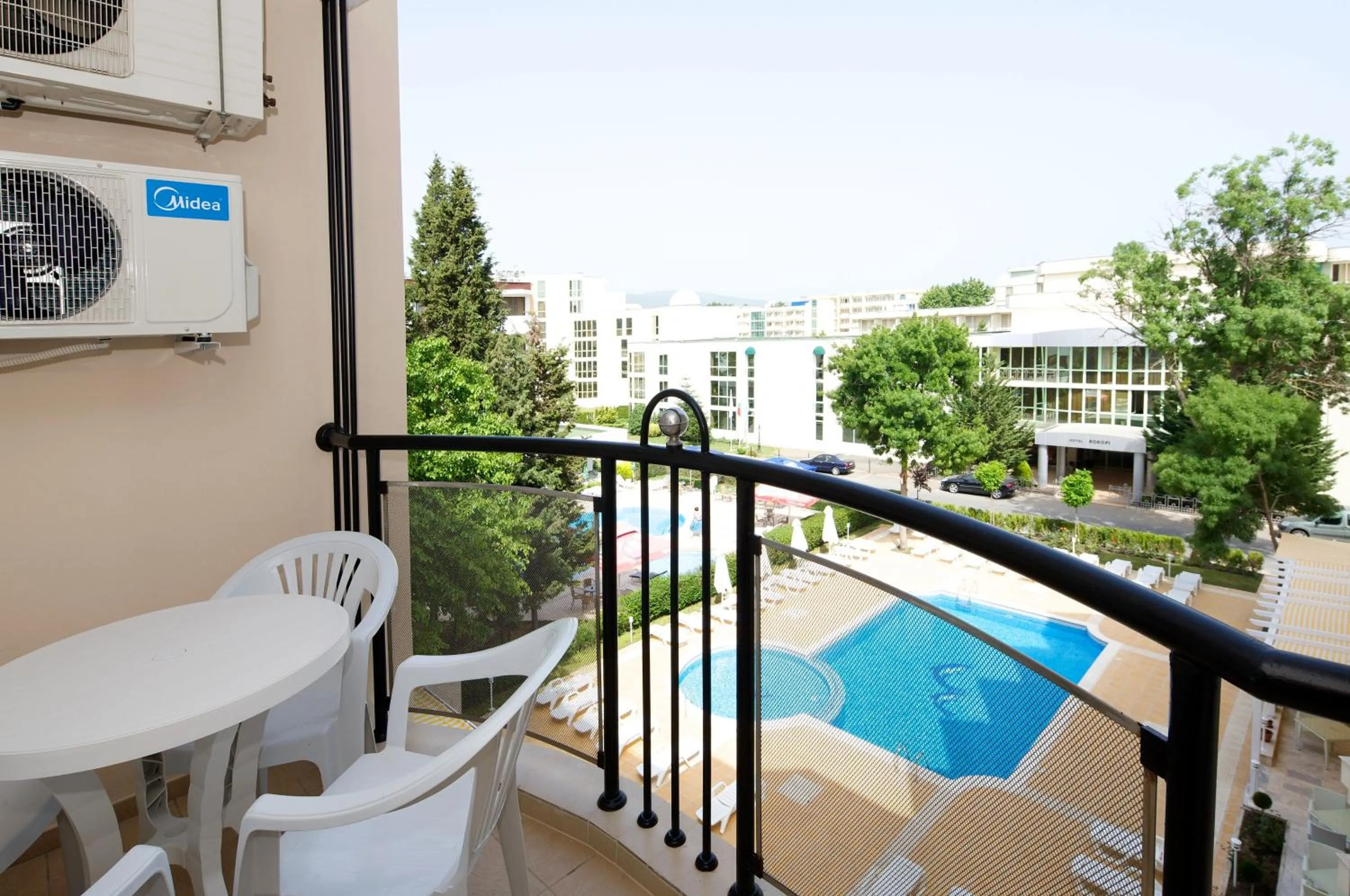 Balcony/Terrace in Karlovo Hotel