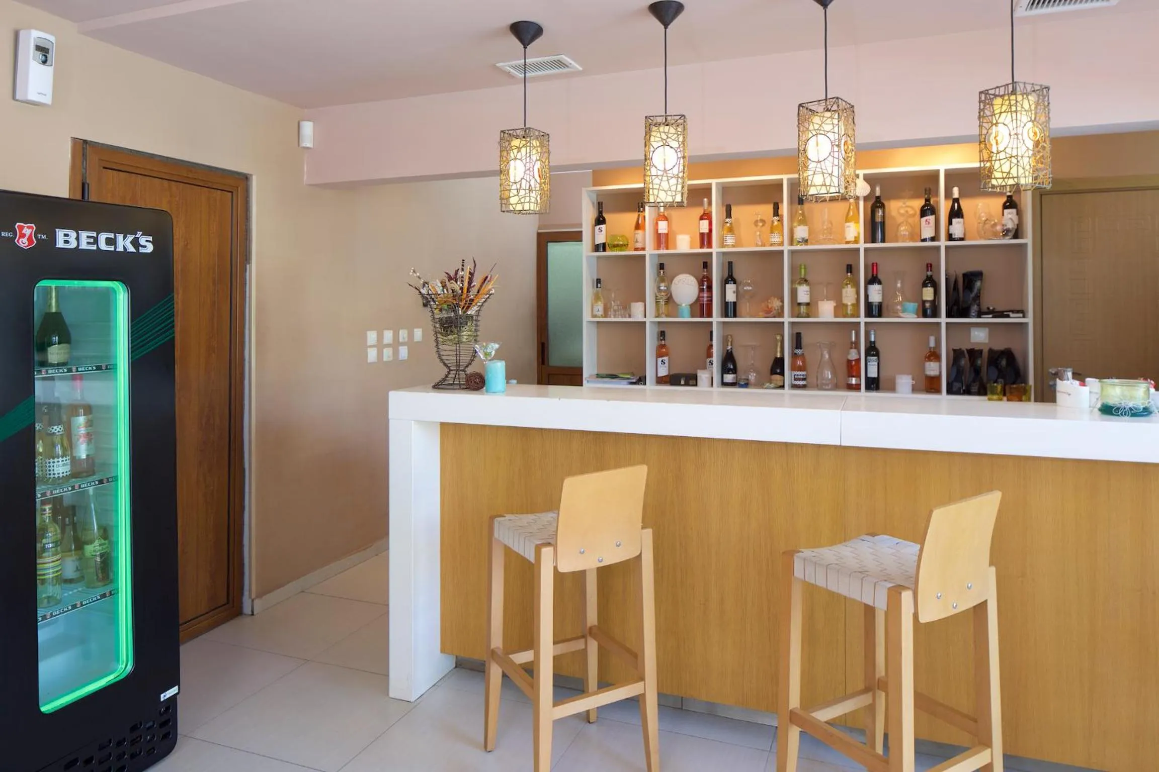 Restaurant/places to eat in Karlovo Hotel