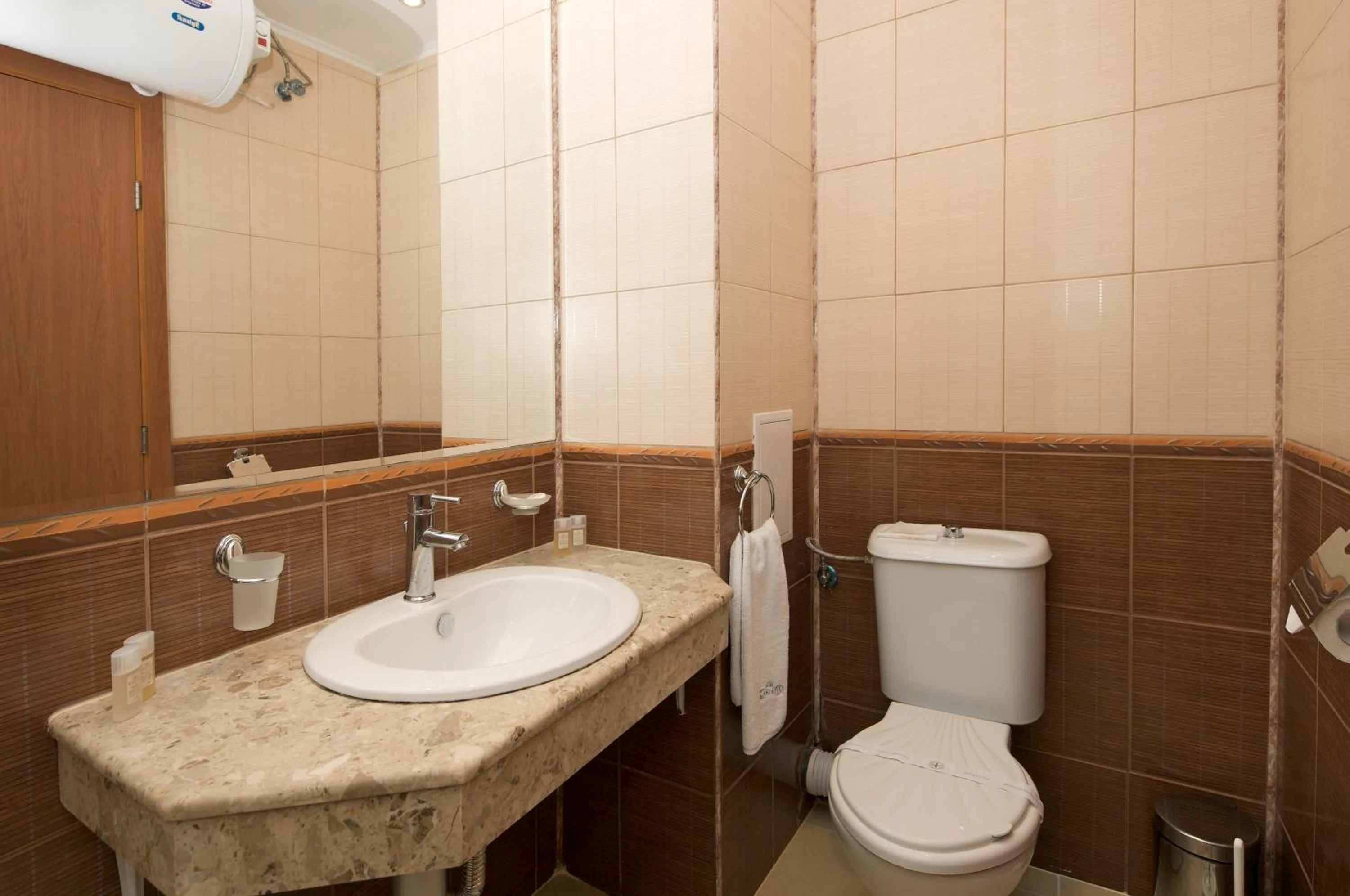 Bathroom in Karlovo Hotel