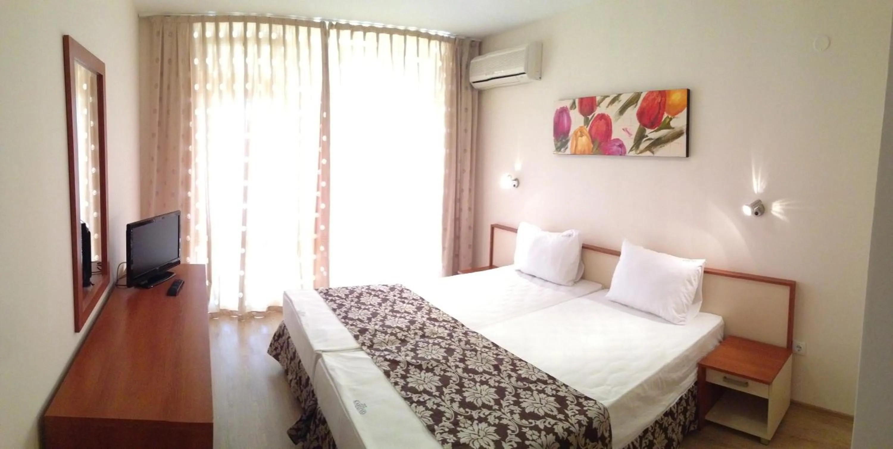 Bed in Karlovo Hotel