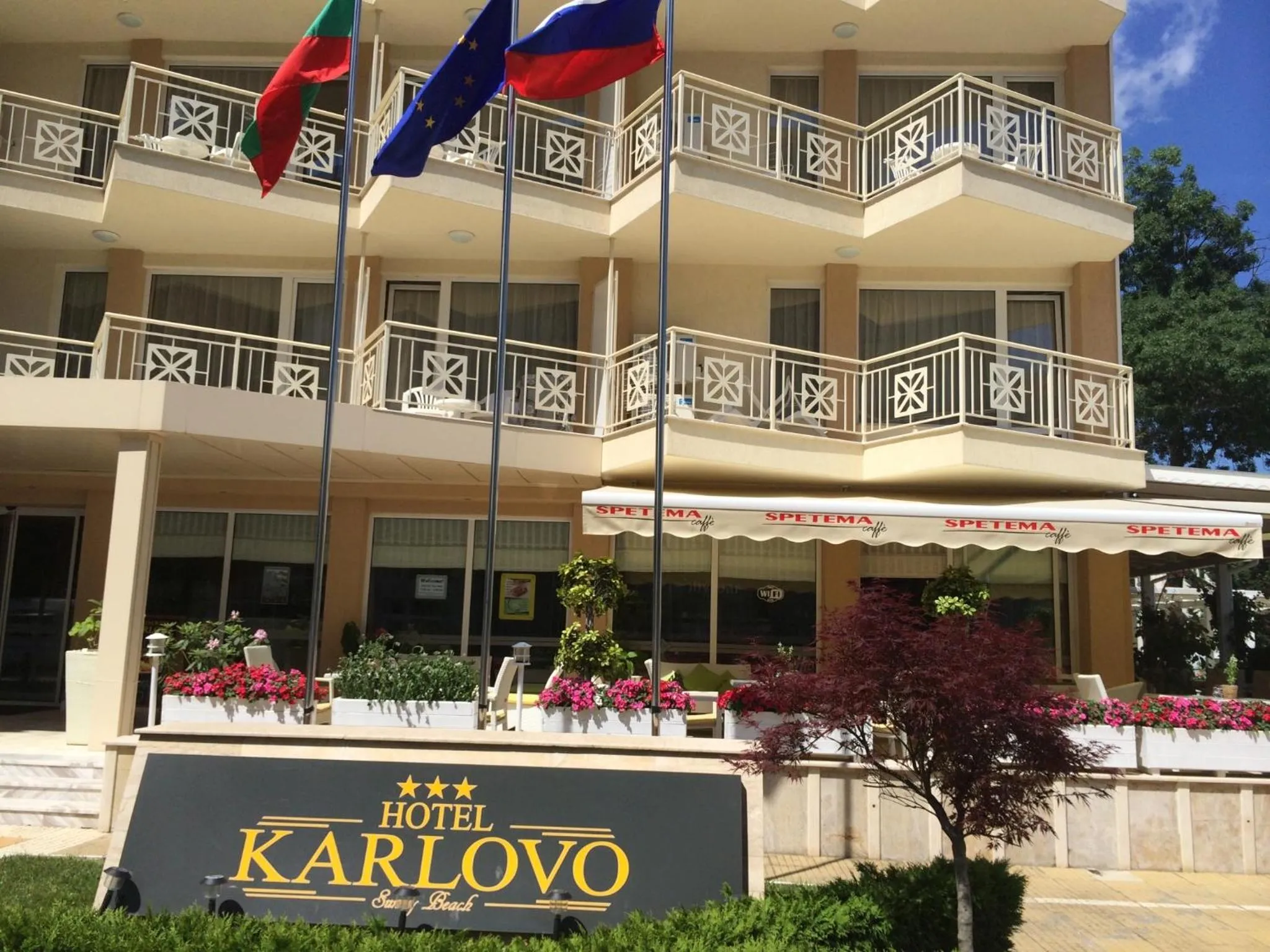 Facade/entrance in Karlovo Hotel