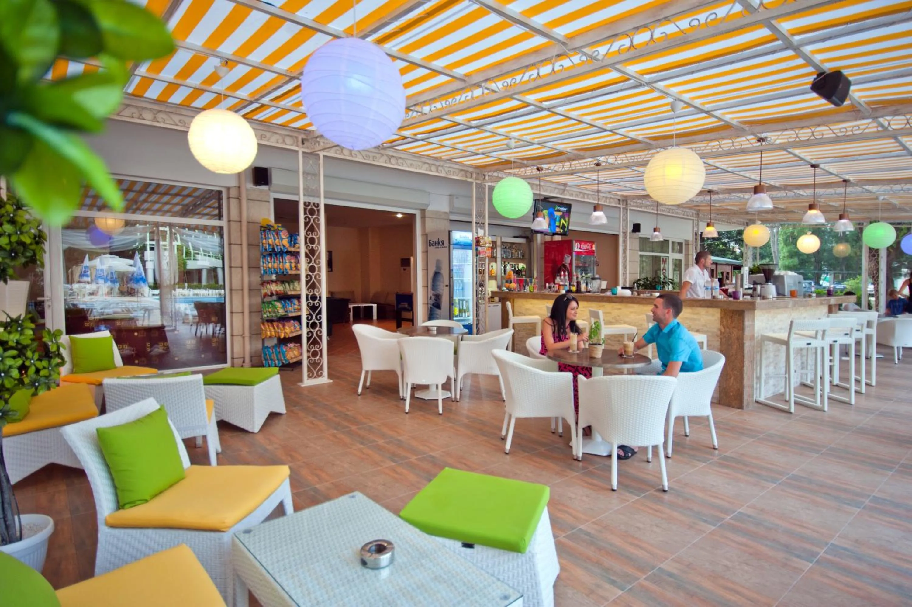 Restaurant/places to eat in Karlovo Hotel