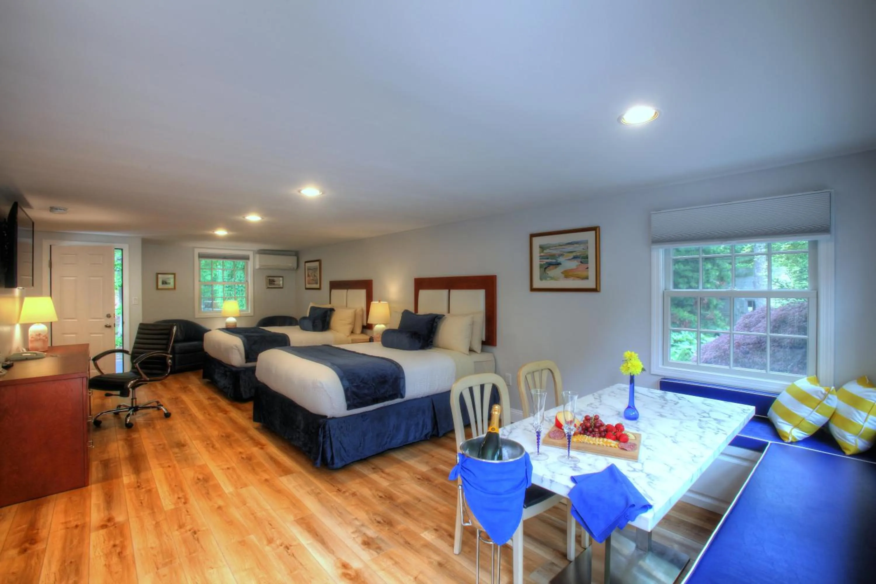 Photo of the whole room, Bed in Pleasant Bay Village Resort
