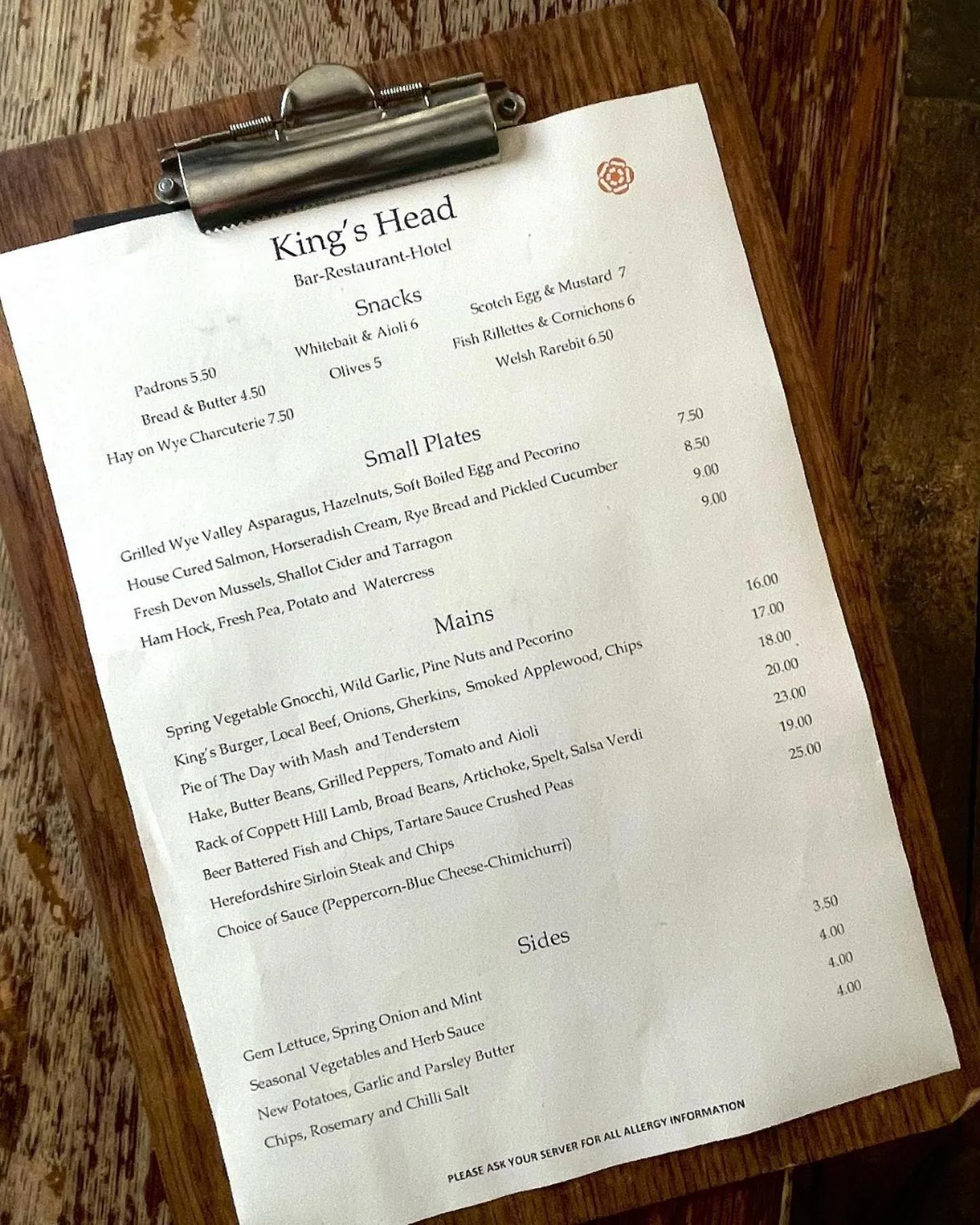 Restaurant/places to eat in The Kings Head Hotel