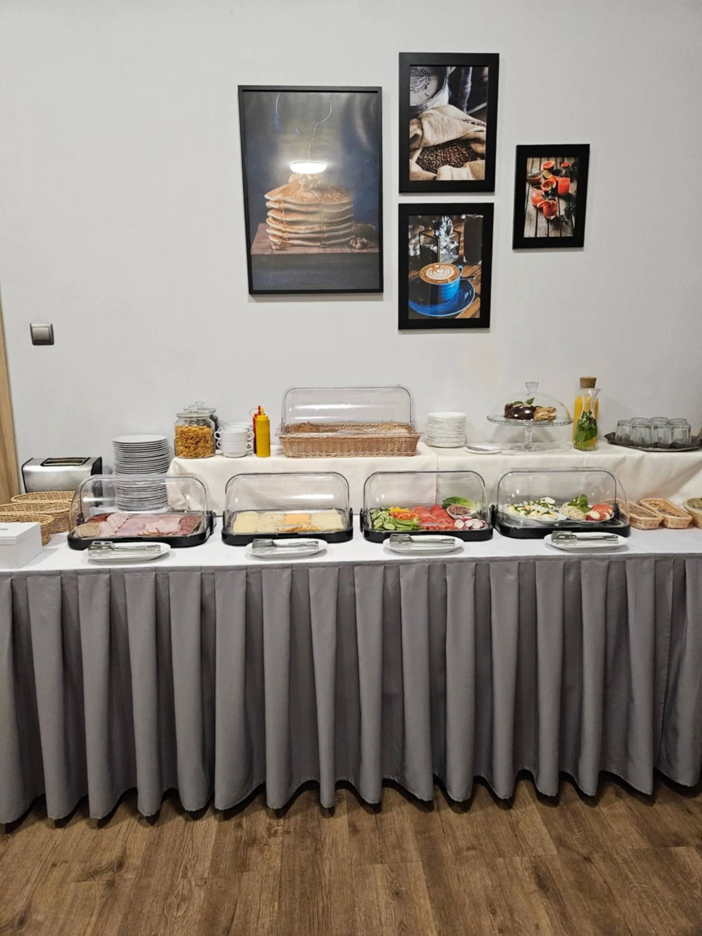 Breakfast in Hotelik Elka-Sen