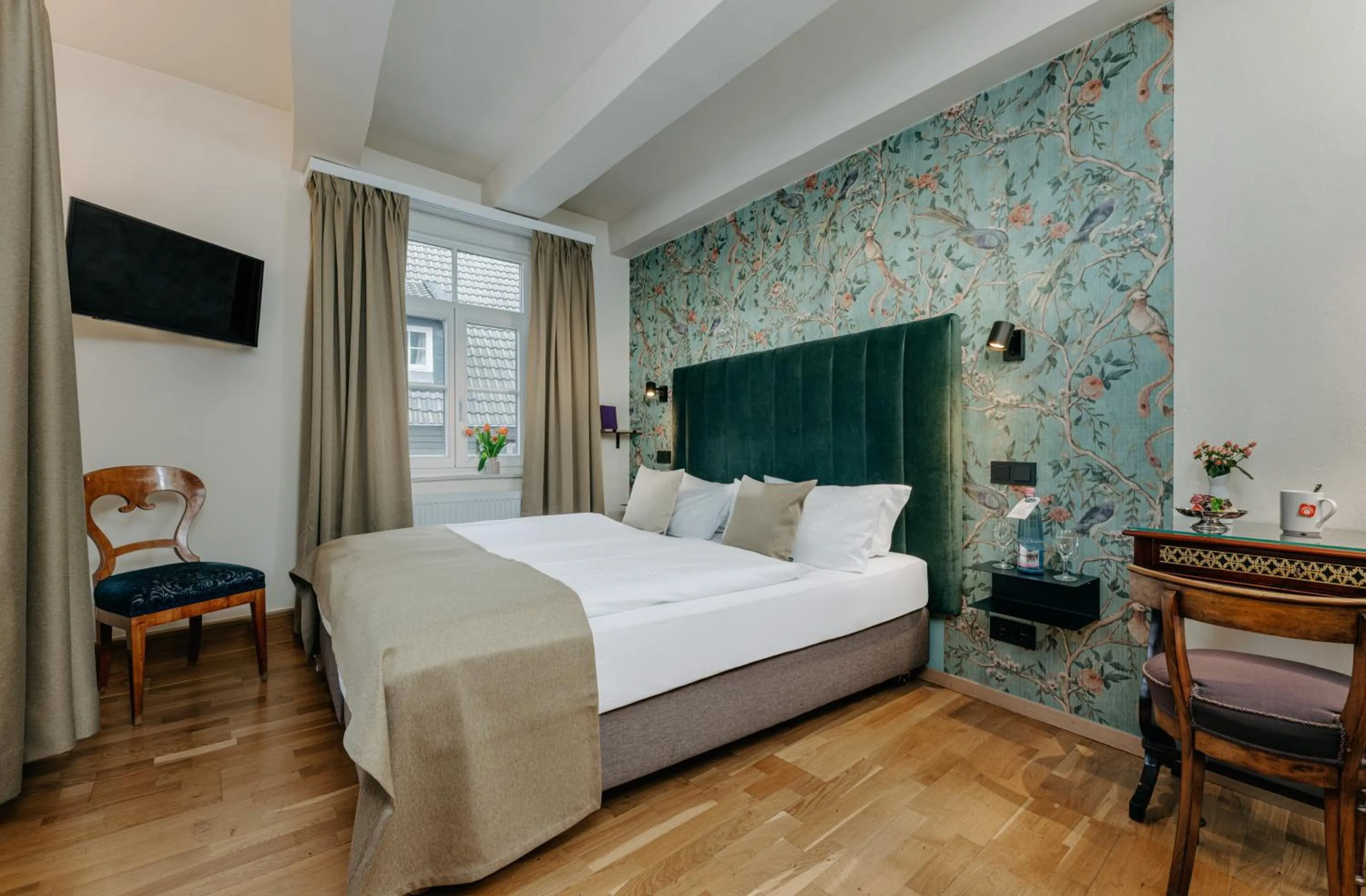 Photo of the whole room, Bed in Romantik Hotel Alte Münze