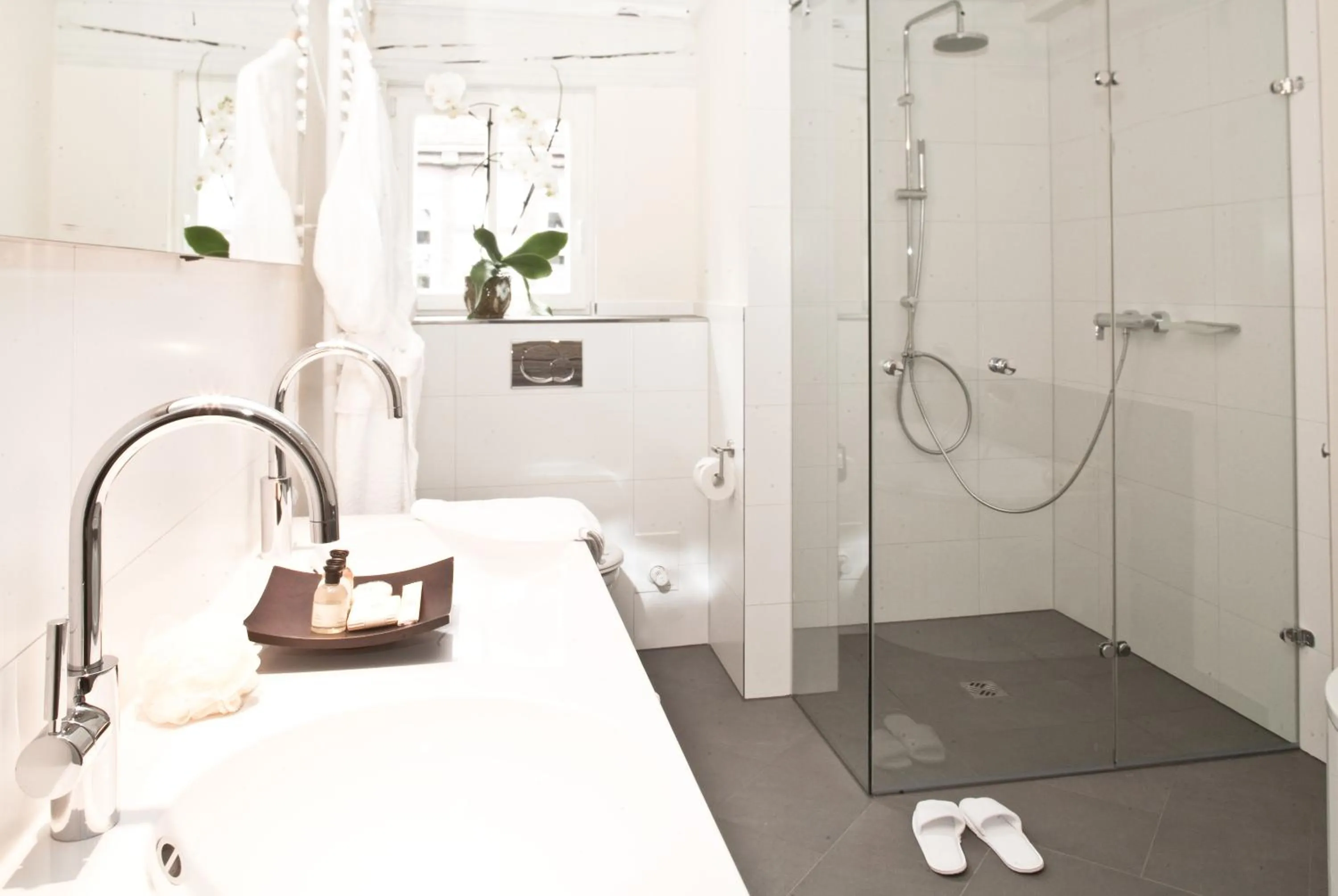 Bathroom in Romantik Hotel Alte Münze