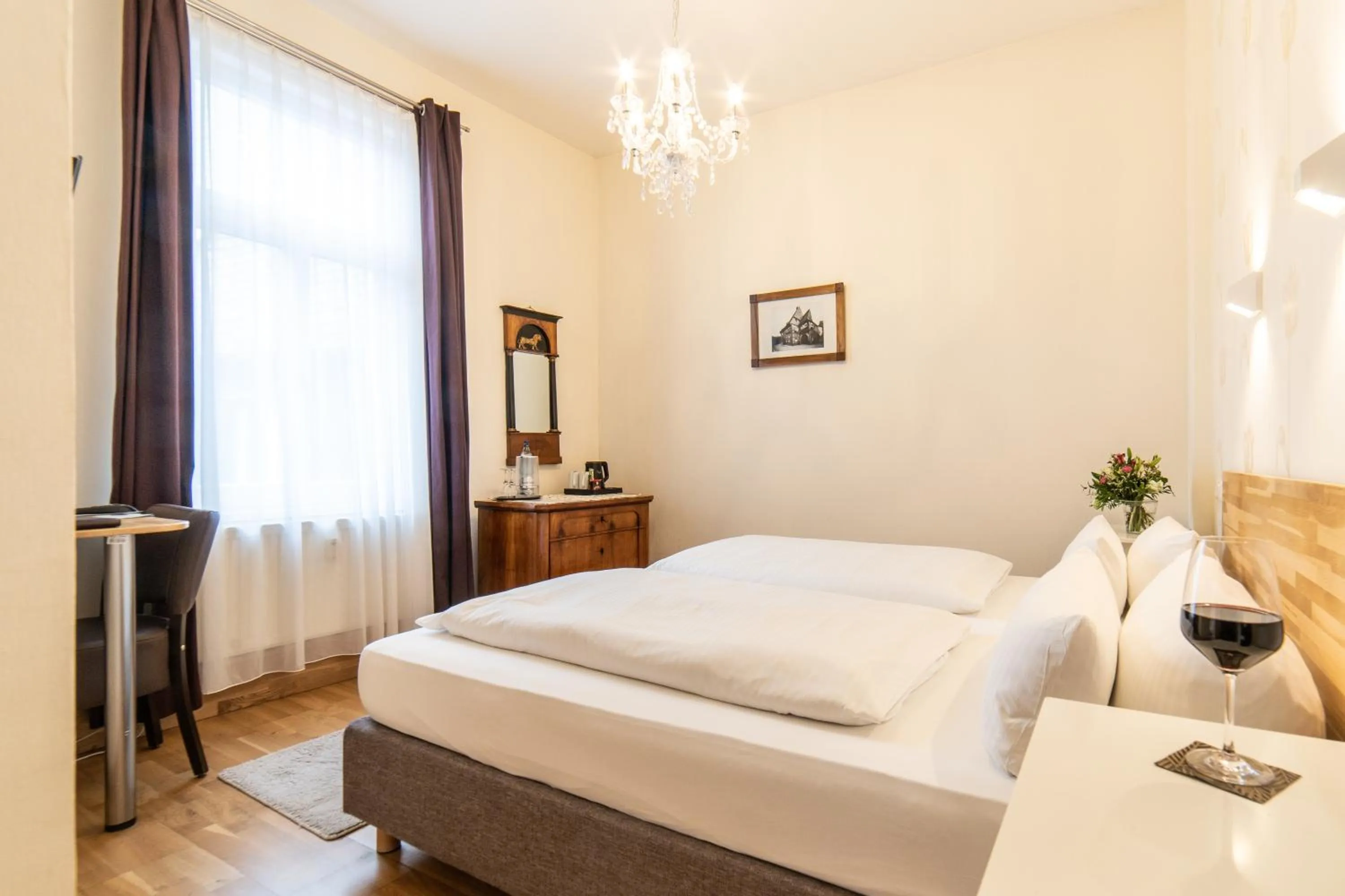 Photo of the whole room, Bed in Romantik Hotel Alte Münze