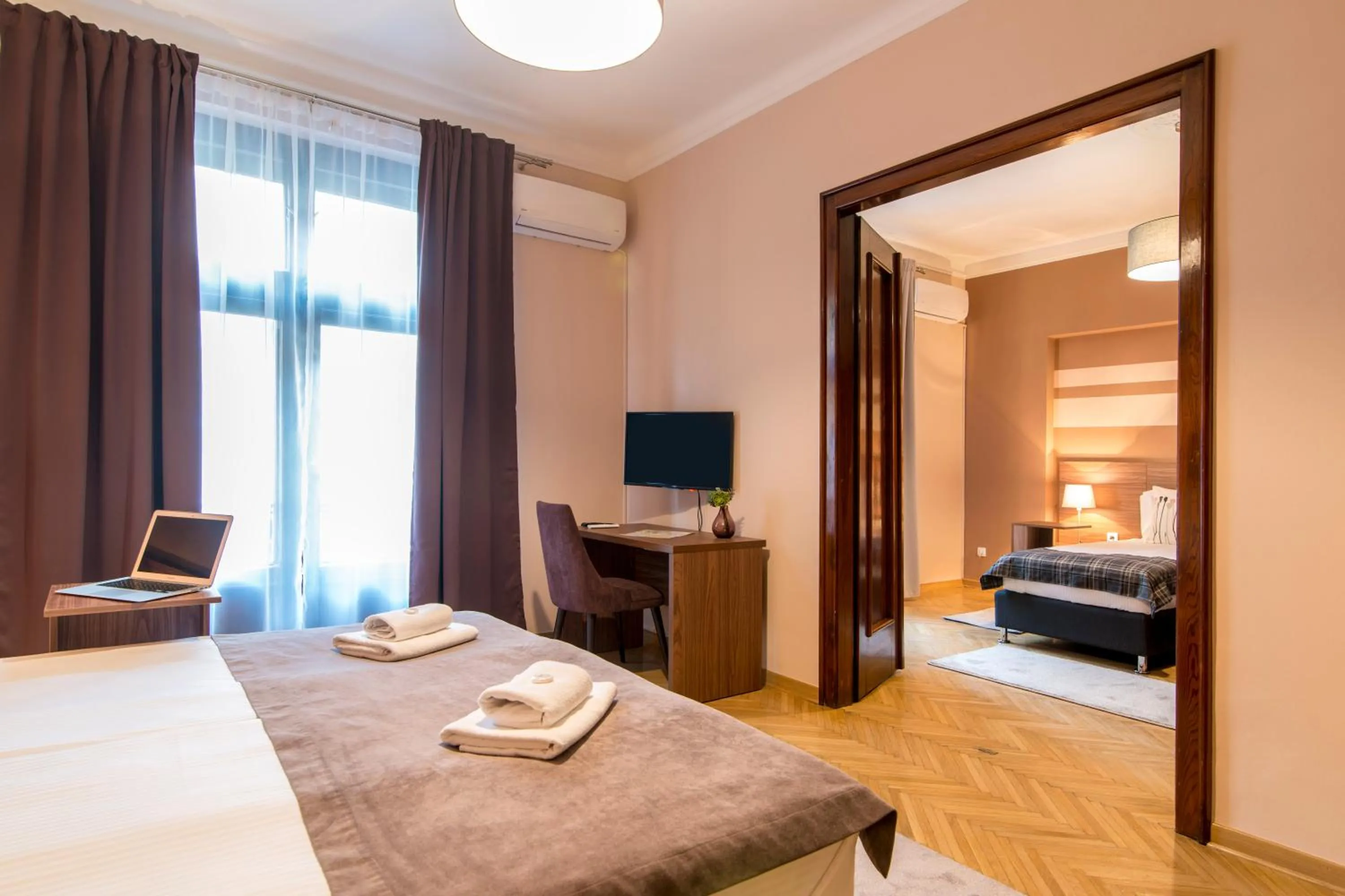 City view, Bed in Apartments Top Central 3