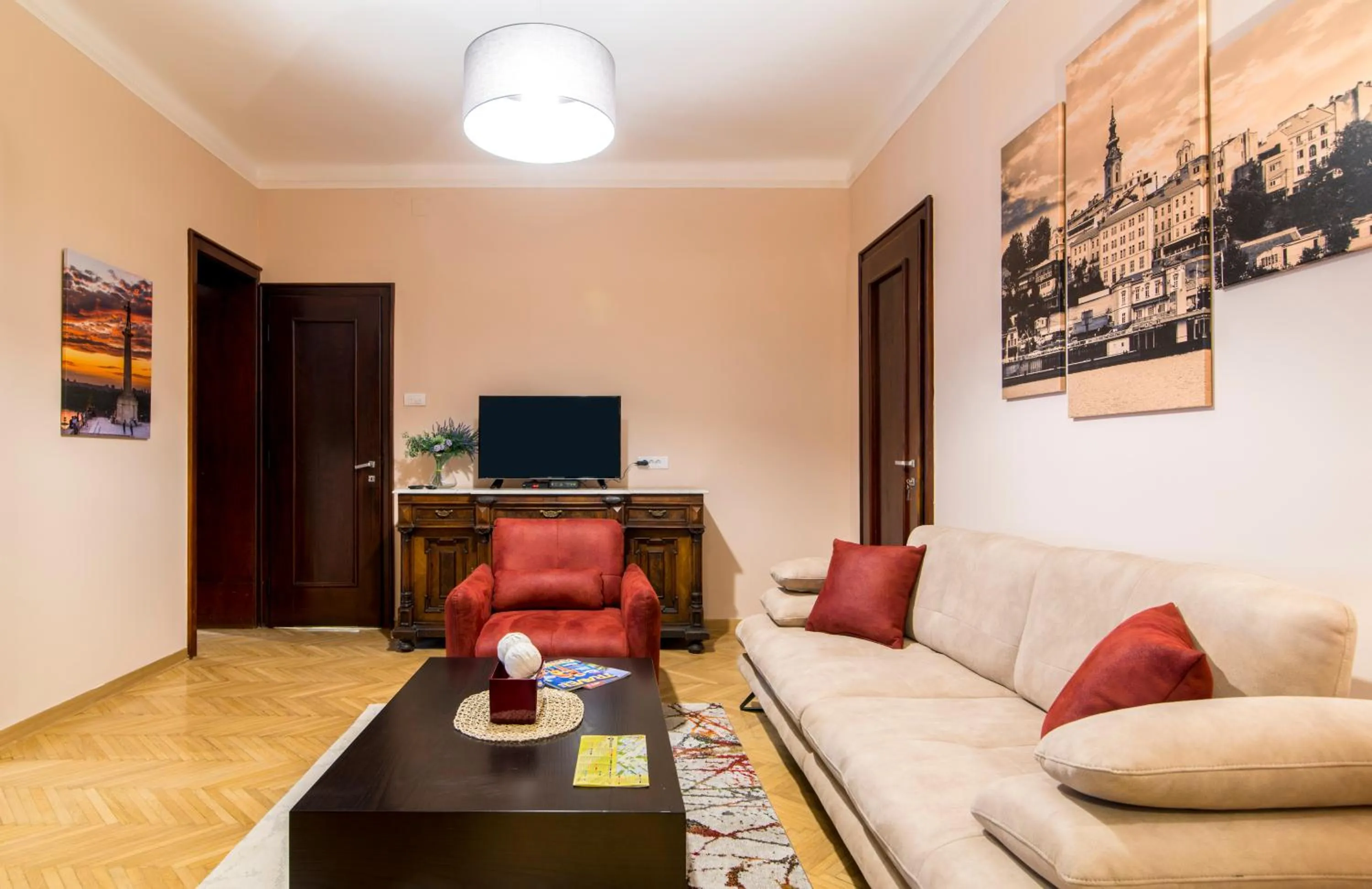 Living room in Apartments Top Central 3