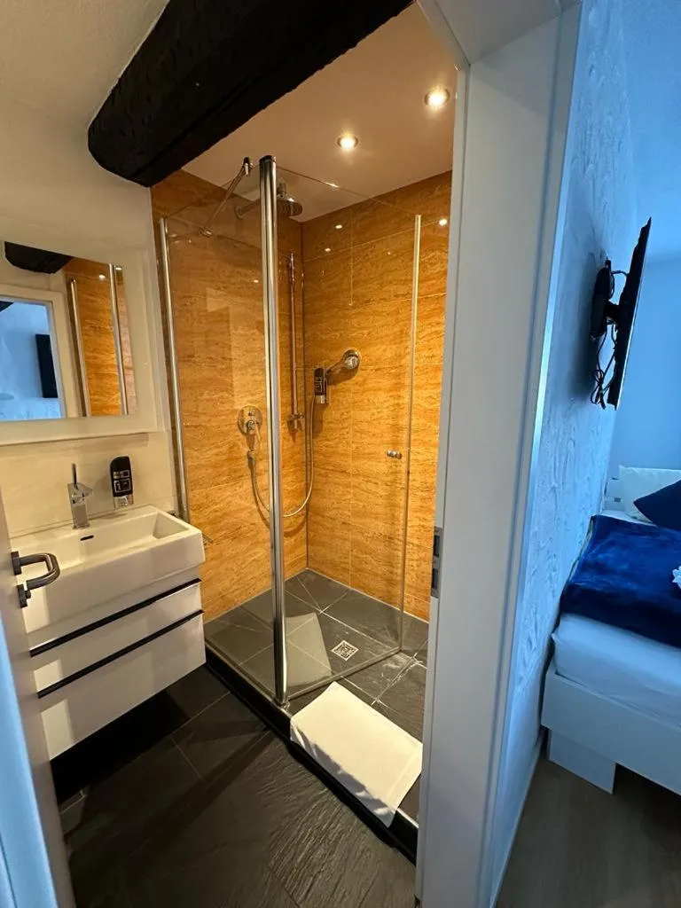 Bed in Hotel Zum Goldenen Anker