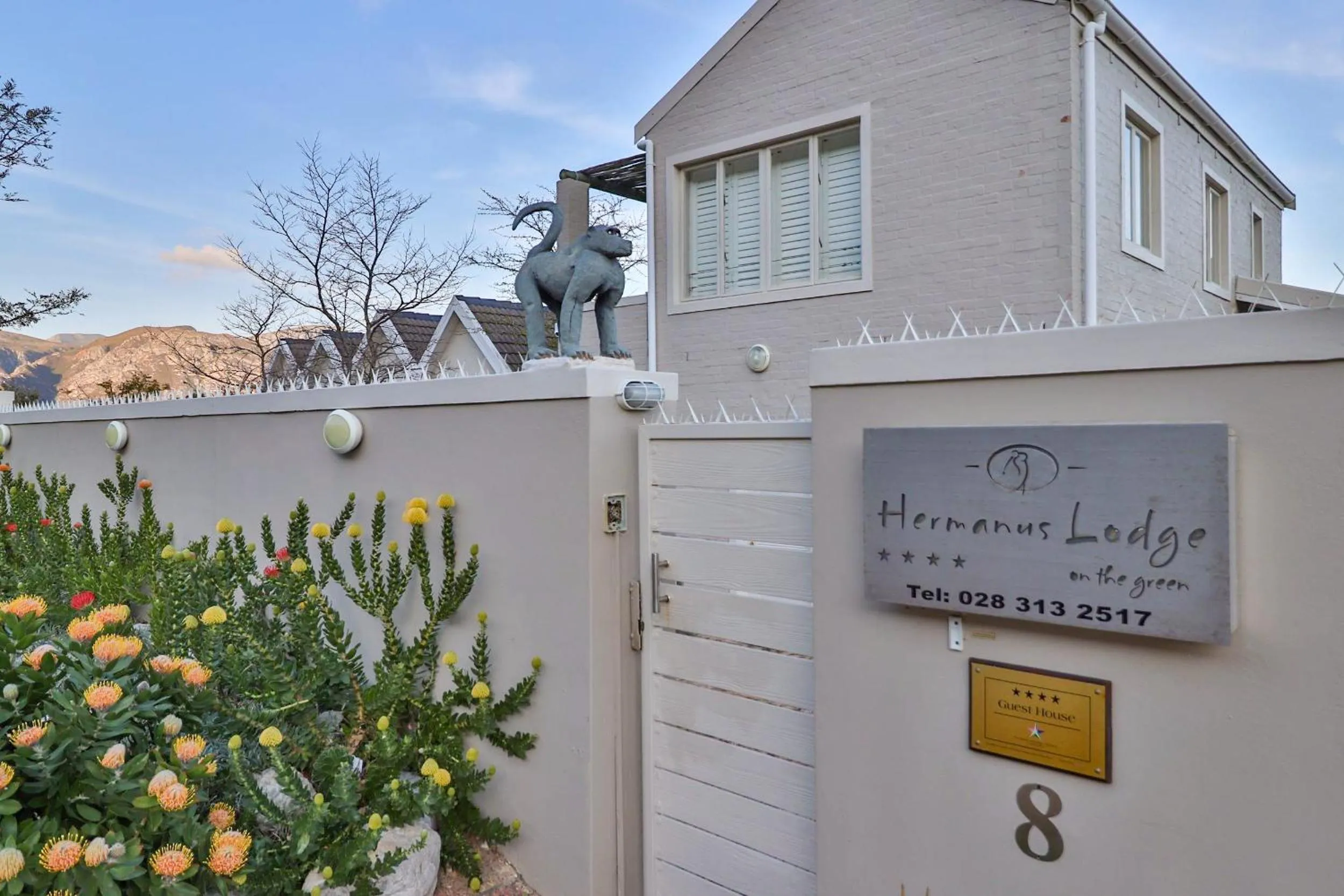 Facade/entrance in Hermanus Lodge on the Green - Solar Power