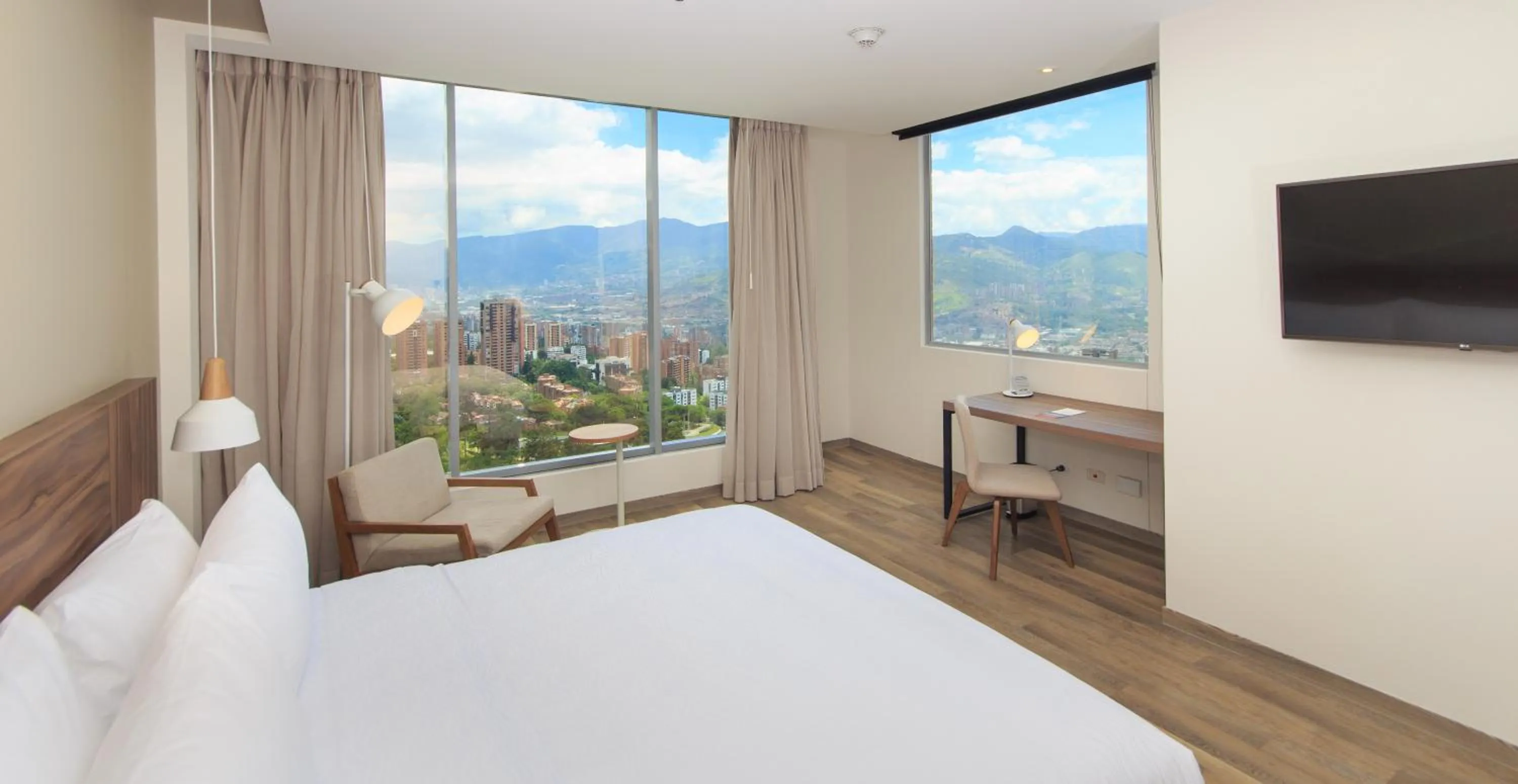 Bed in Novotel Medellin El Tesoro