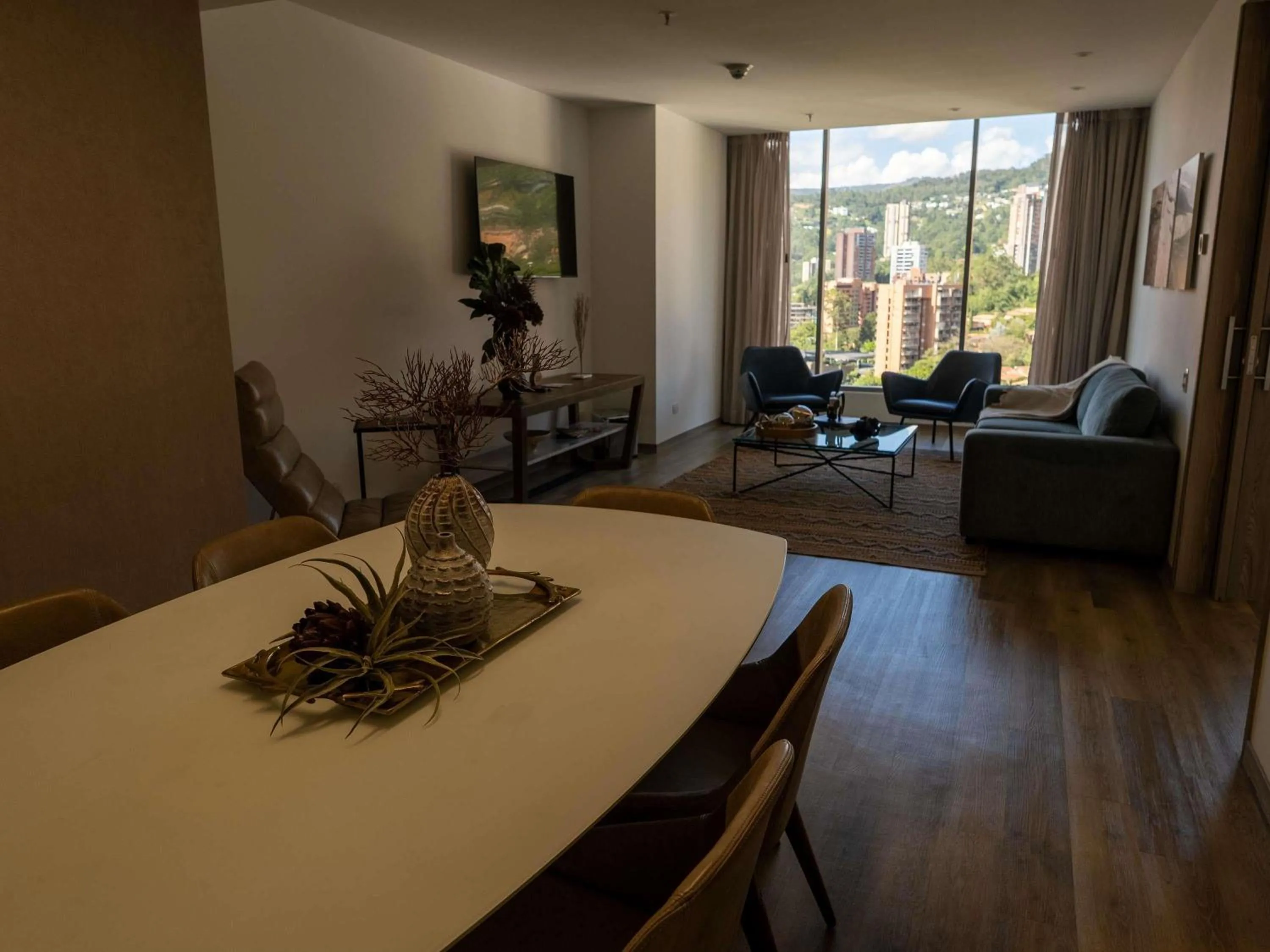 Photo of the whole room in Novotel Medellin El Tesoro