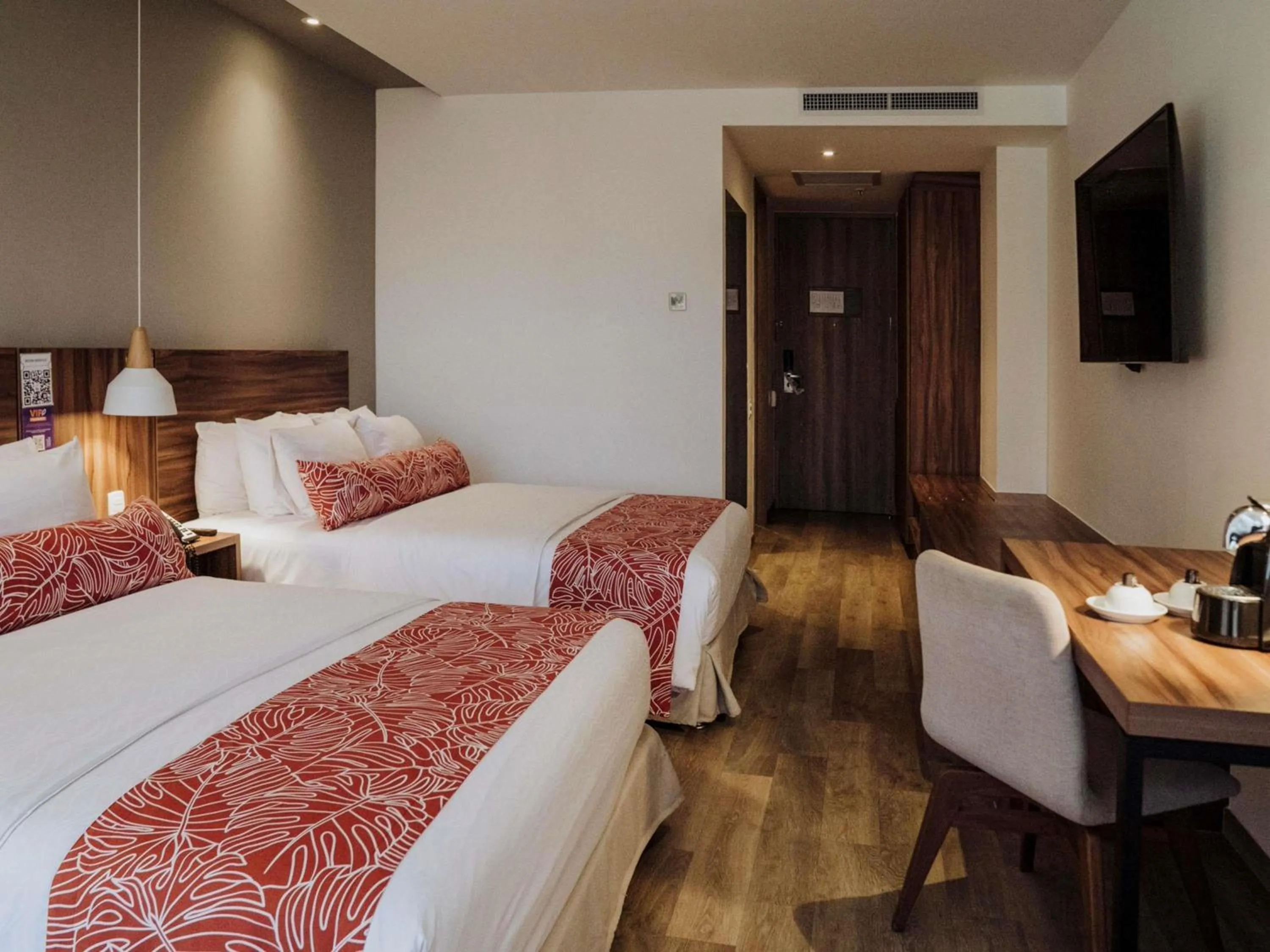 Bedroom, Bed in Novotel Medellin El Tesoro