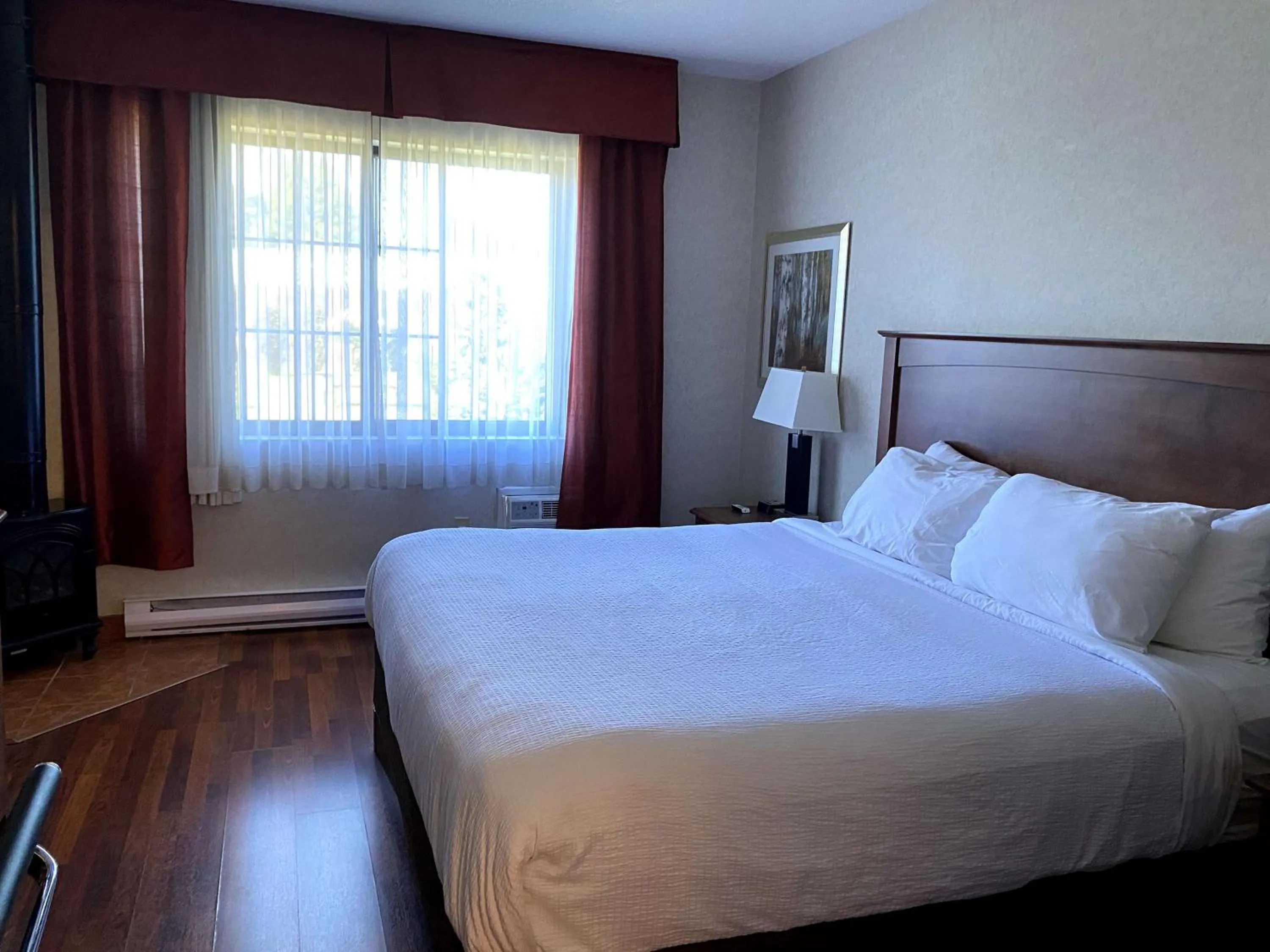 Photo of the whole room, Bed in Best Western Glengarry