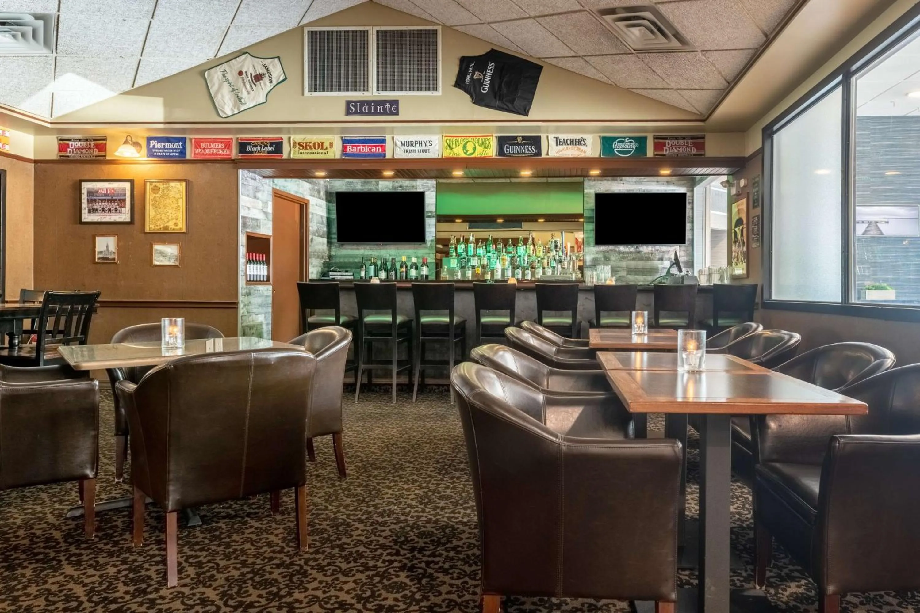 Lounge or bar in Best Western Glengarry