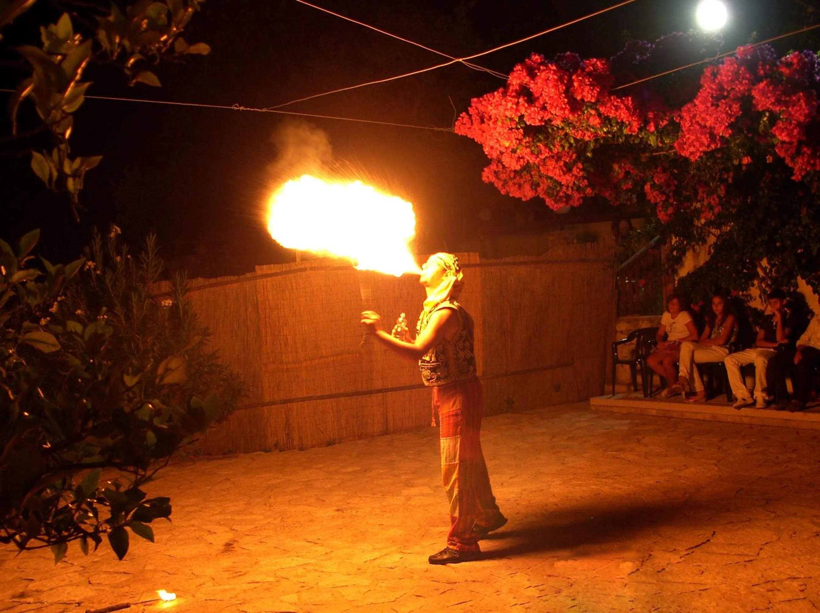 Evening entertainment in Park Hotel Villa Americana