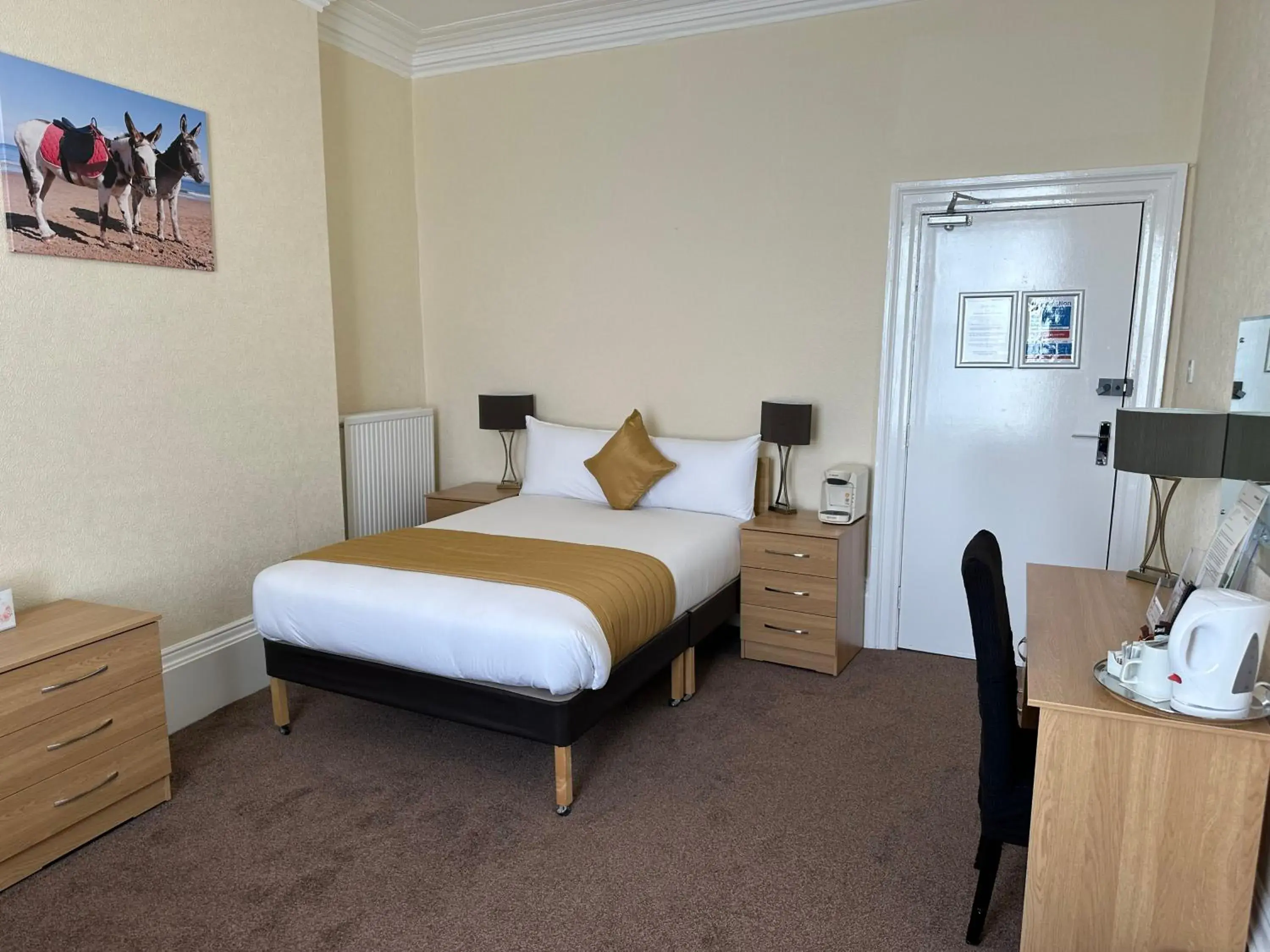 Double Room in Clifton Hotel Double Room in Clifton Hotel