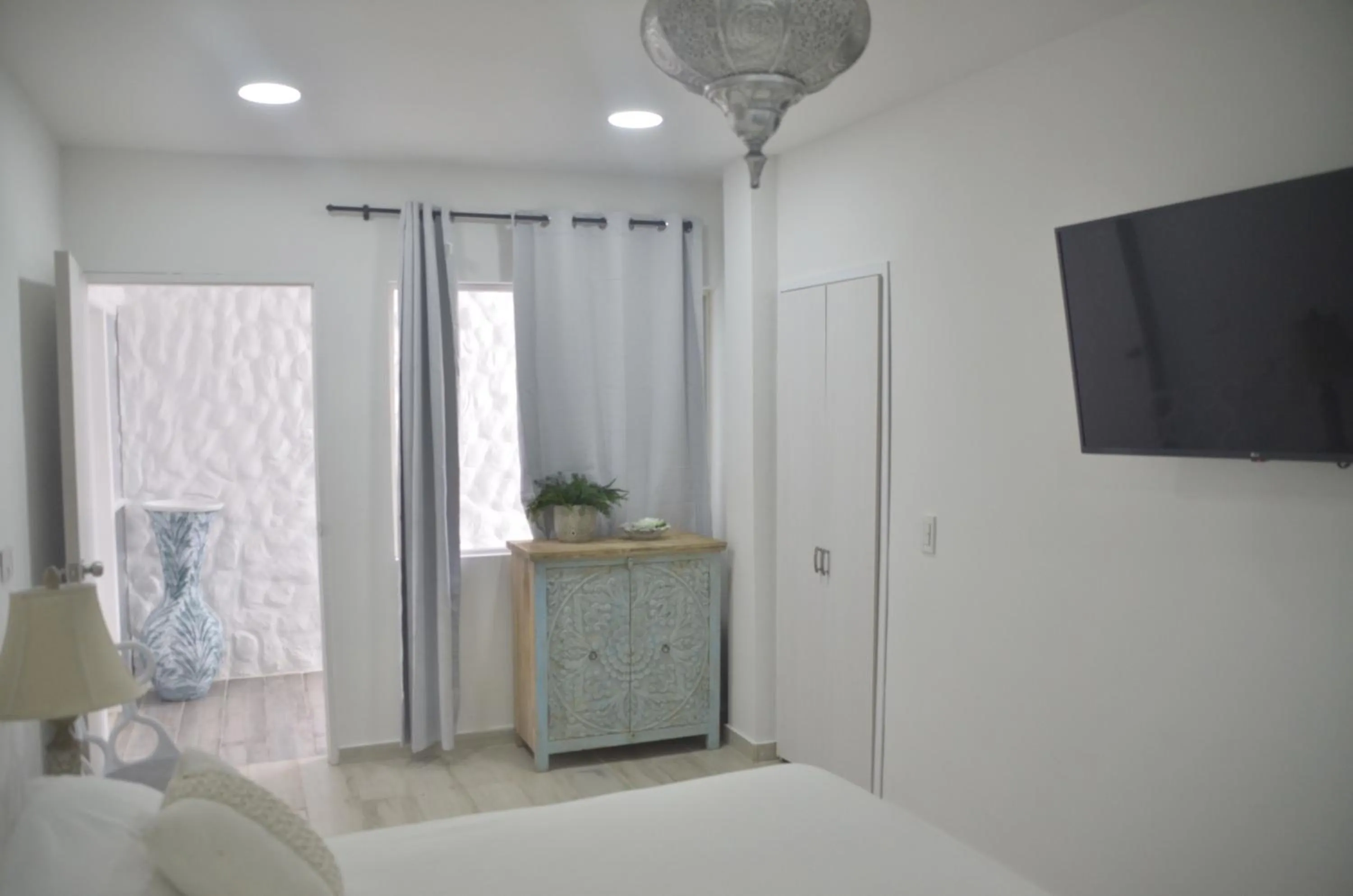 Bed in Le Castel Blanc Hotel Boutique