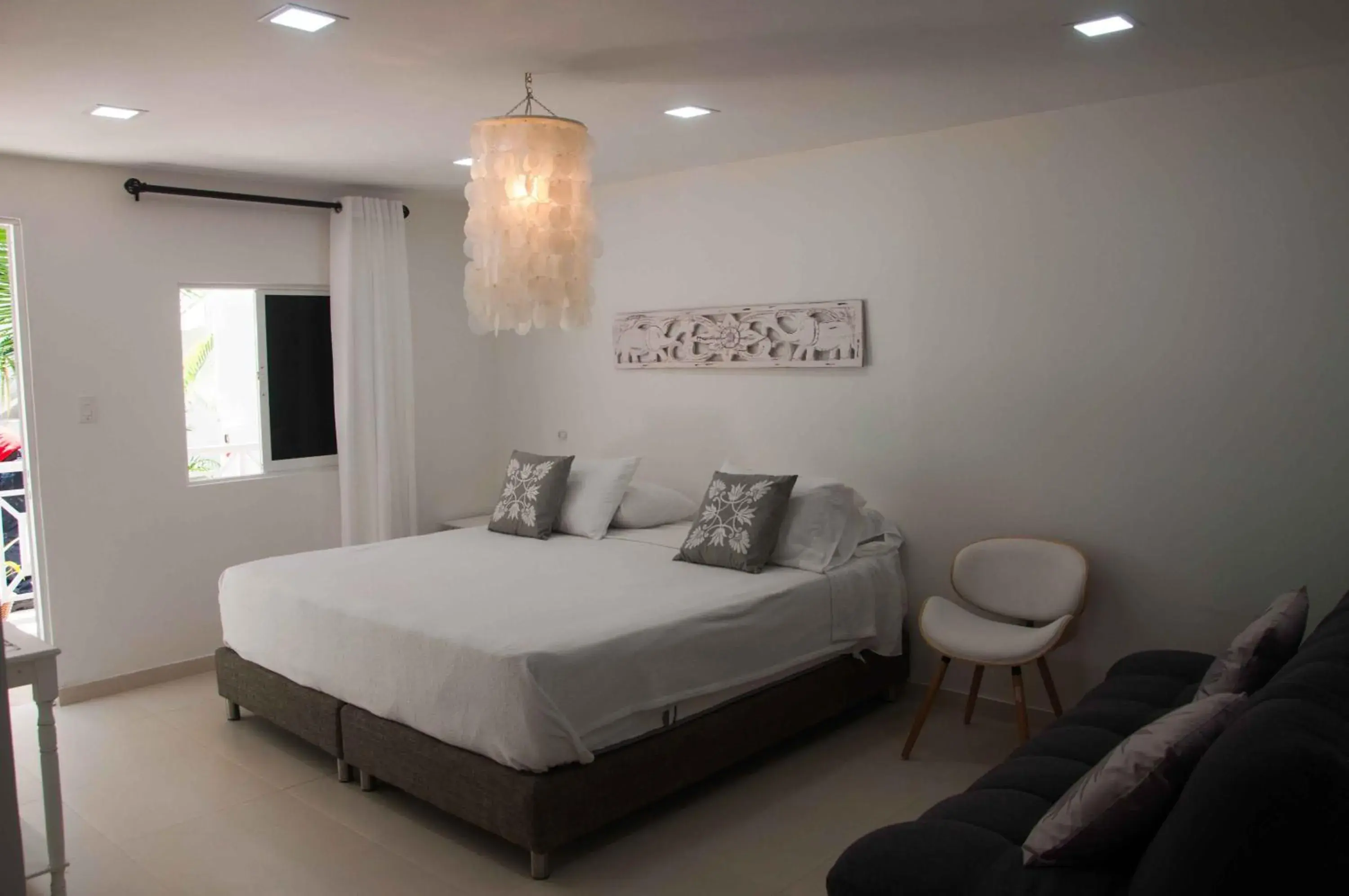 Two-Bedroom Suite in Le Castel Blanc Hotel Boutique Two-Bedroom Suite in Le Castel Blanc Hotel Boutique