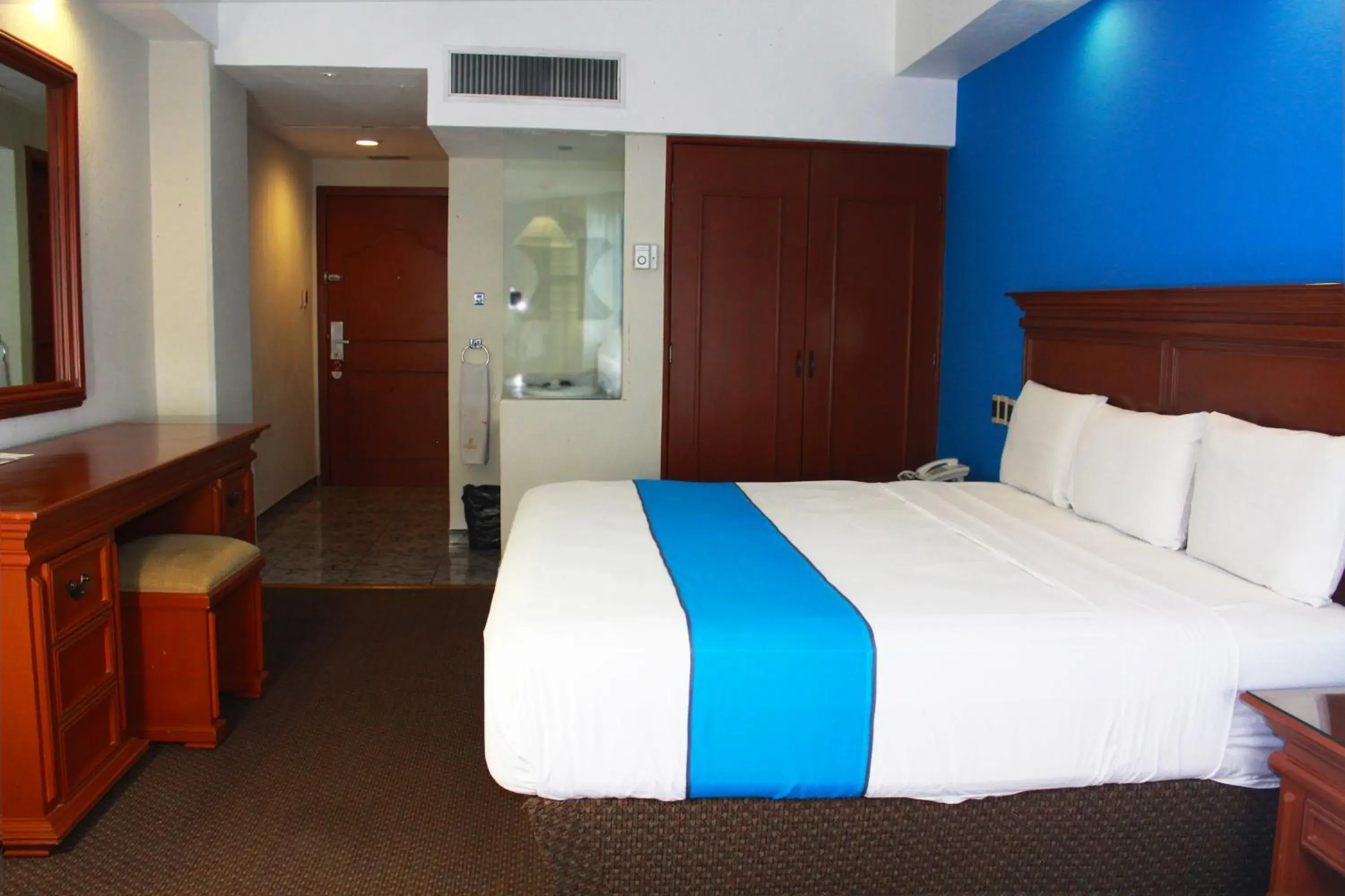 King Room - single occupancy in Hotel Lois Veracruz King Room - single occupancy in Hotel Lois Veracruz