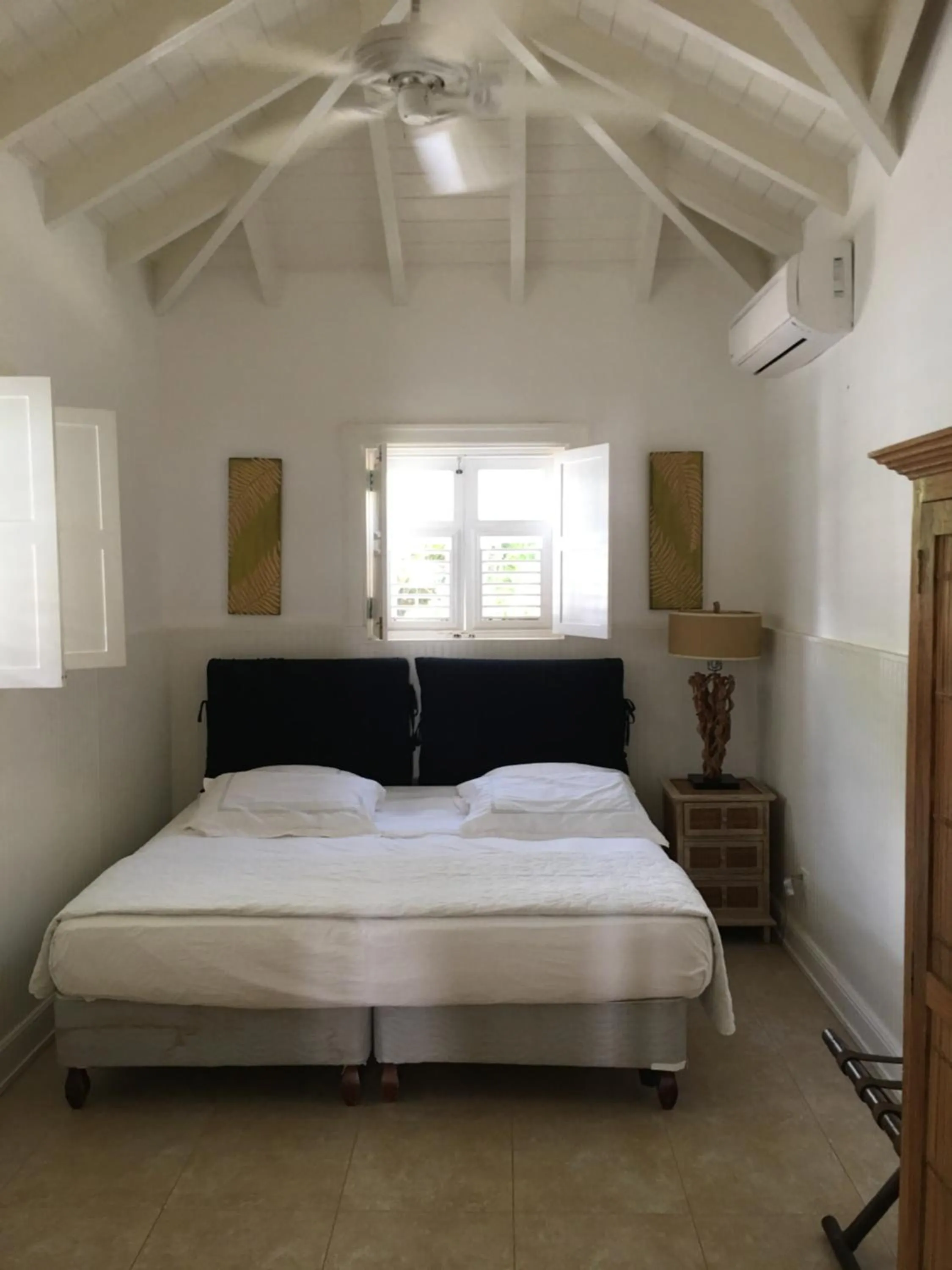 Bed in The Atlantis Historic Inn