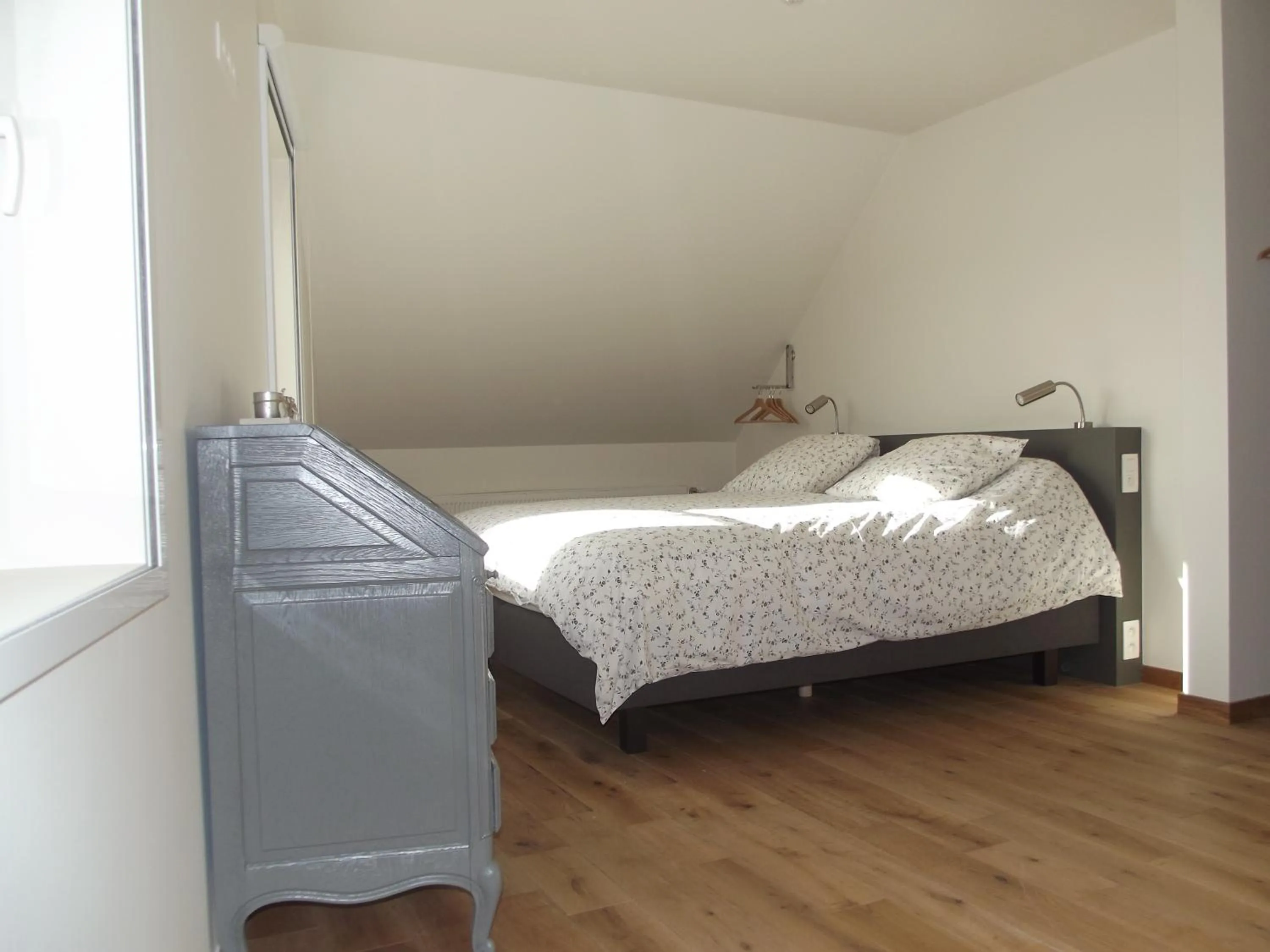 Photo of the whole room in Au Bonheur Frontalier