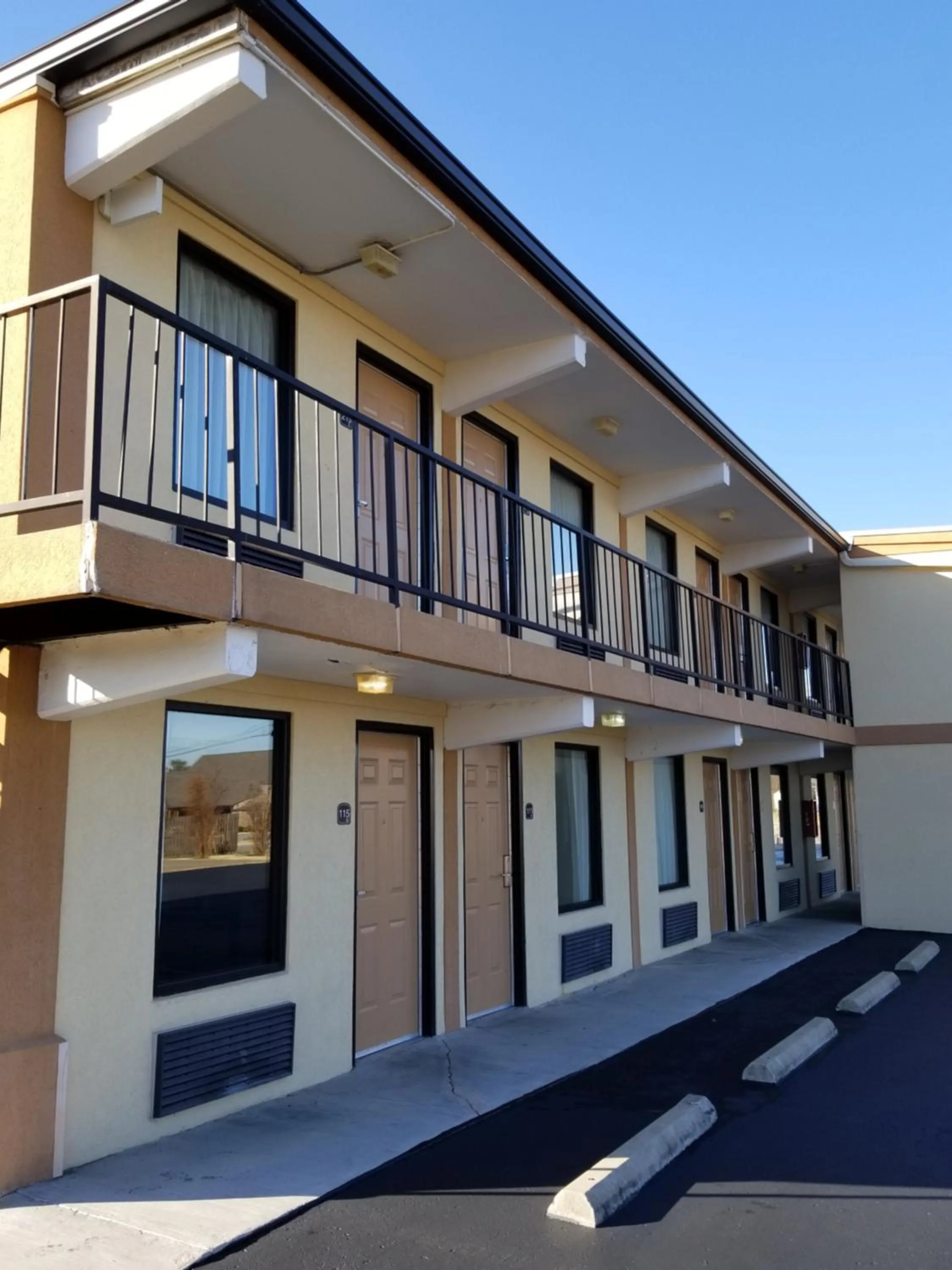 Property building in Drakes Creek Inn - formerly The Relax Inn