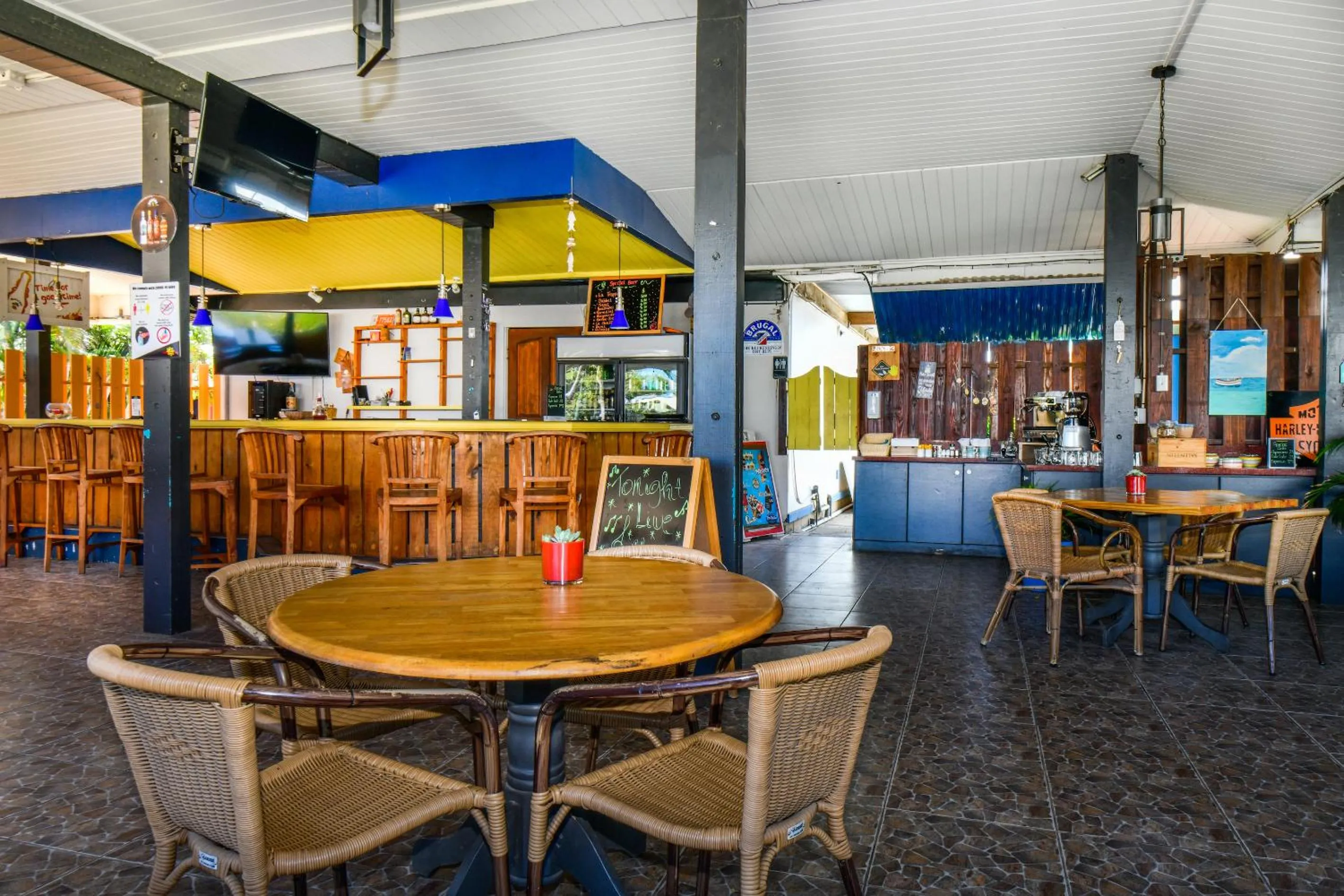 Restaurant/places to eat in Aruba Blue Village Hotel and Apartments