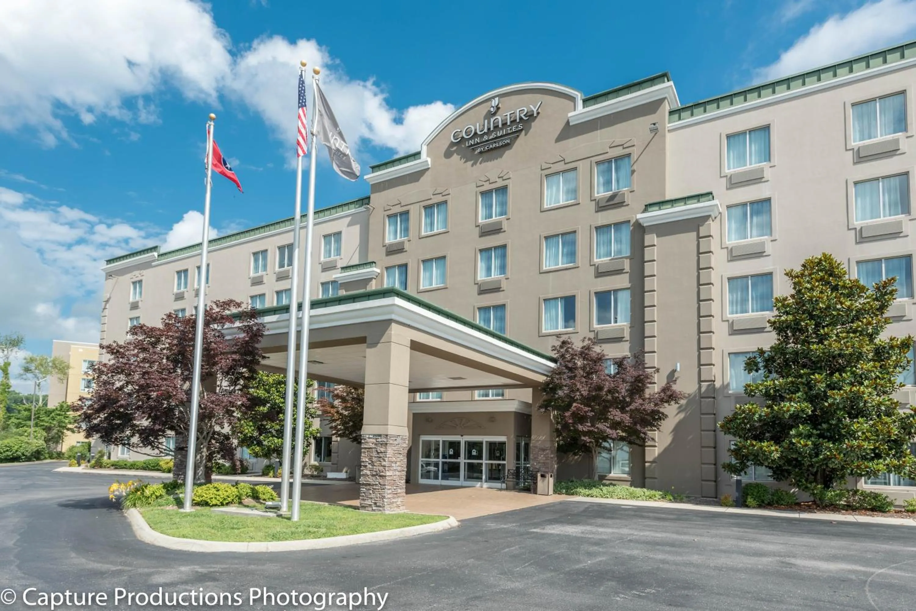 Facade/entrance in Country Inn & Suites by Radisson, Cookeville, TN
