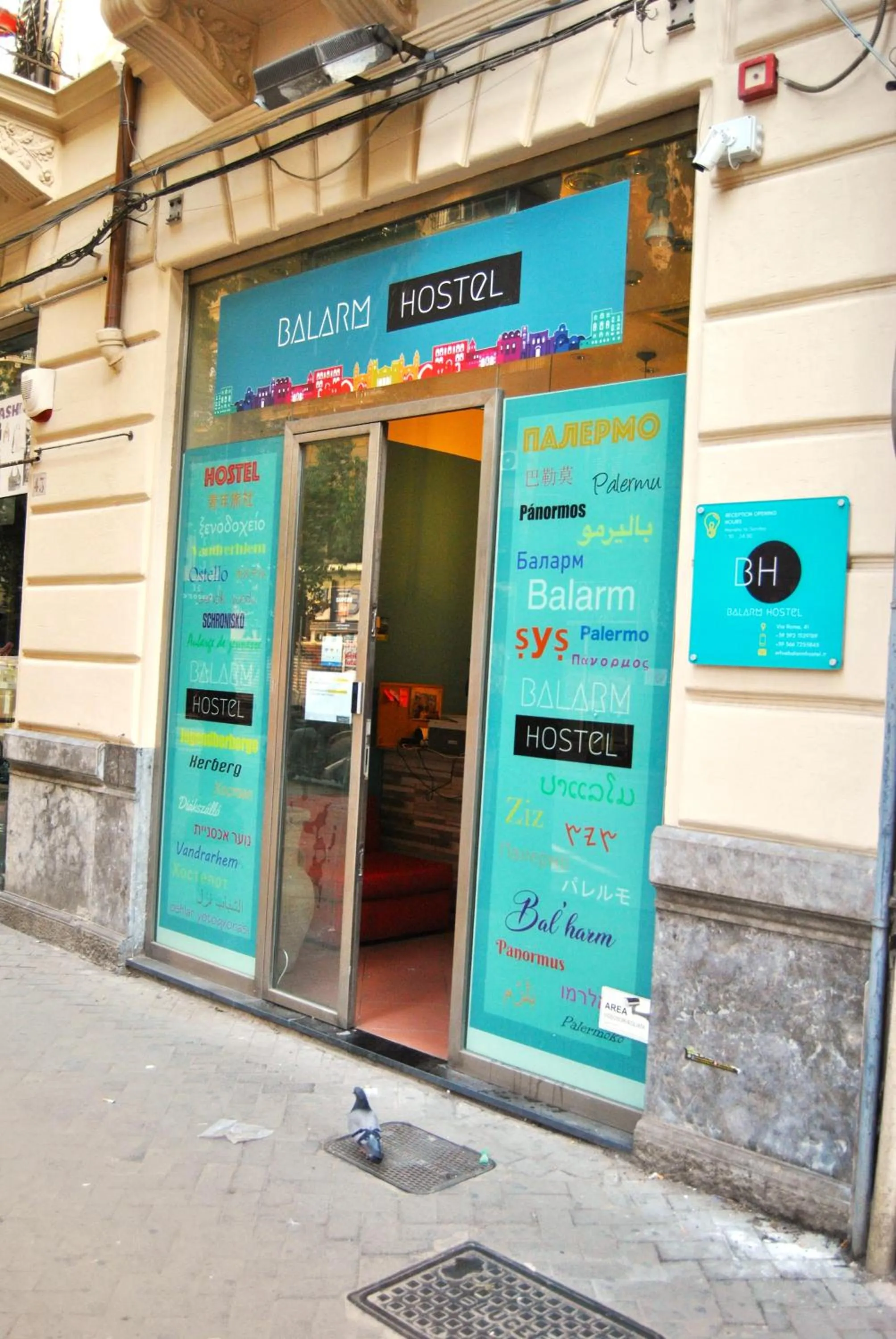 Facade/entrance in Balarm - Hostel and Bar