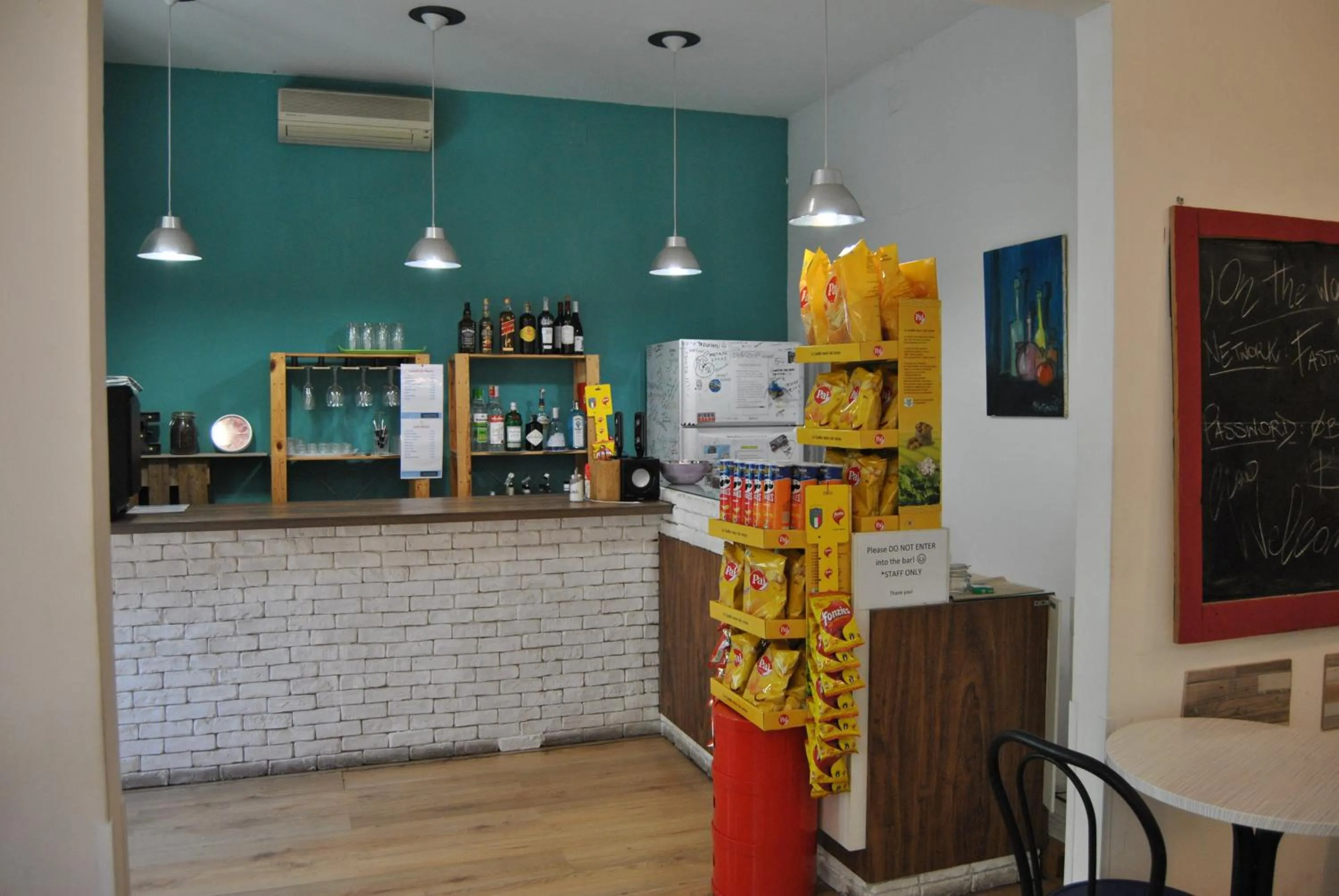 Lounge or bar in Balarm - Hostel and Bar