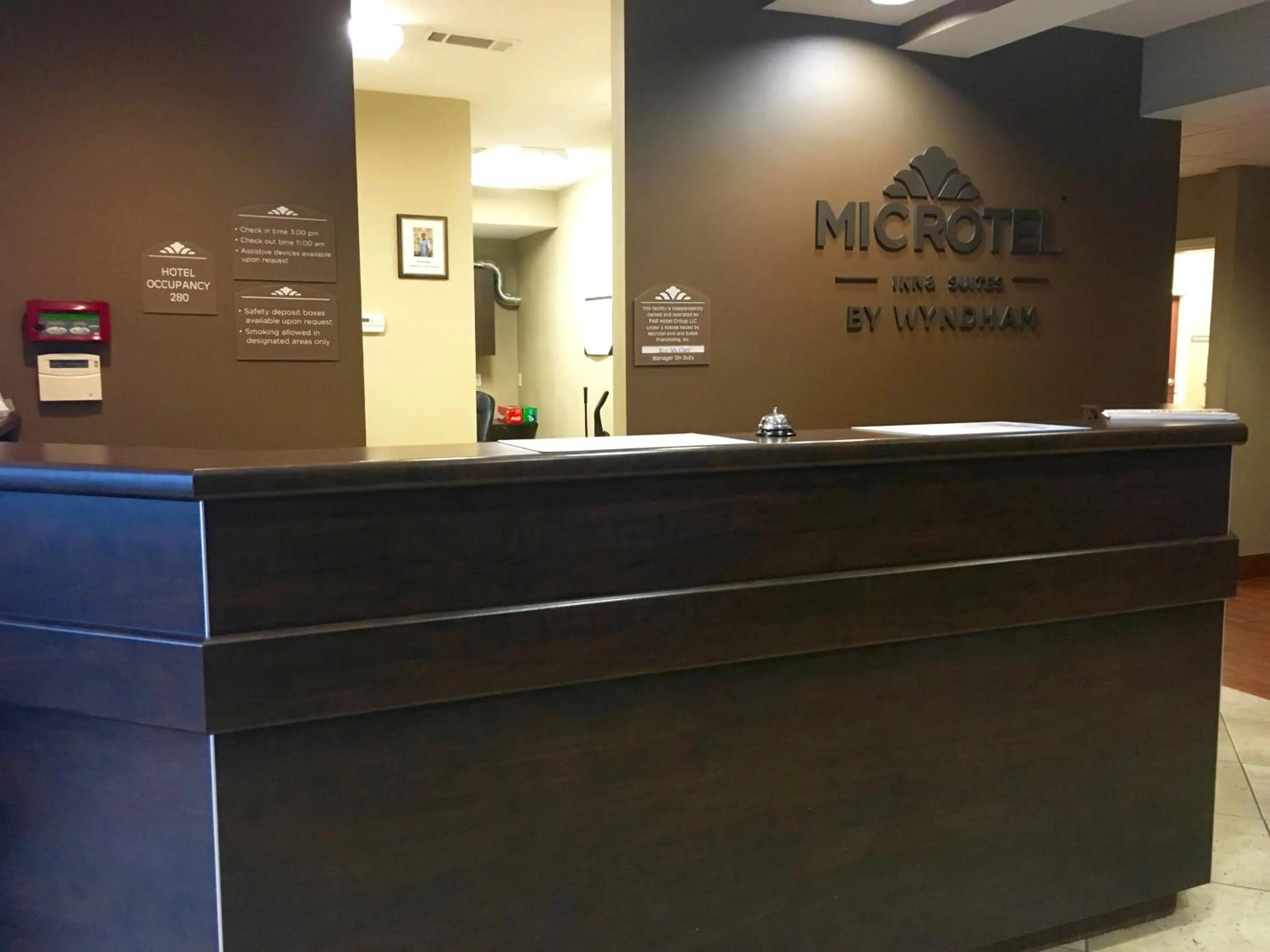 Lobby or reception in Microtel by Wyndham Perry National Fairground Area I-75