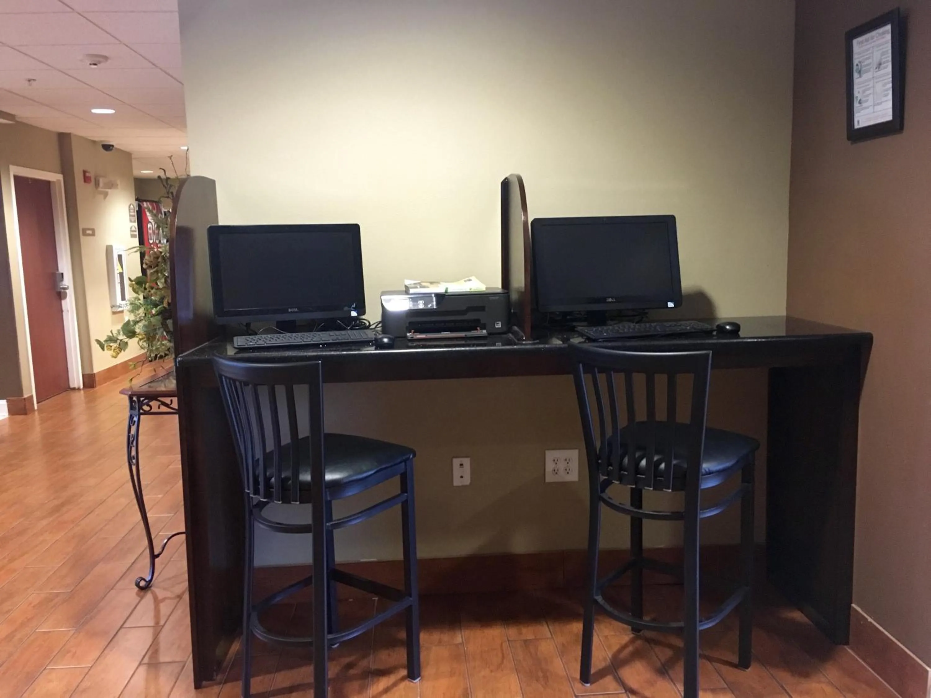 Business facilities in Microtel by Wyndham Perry National Fairground Area I-75