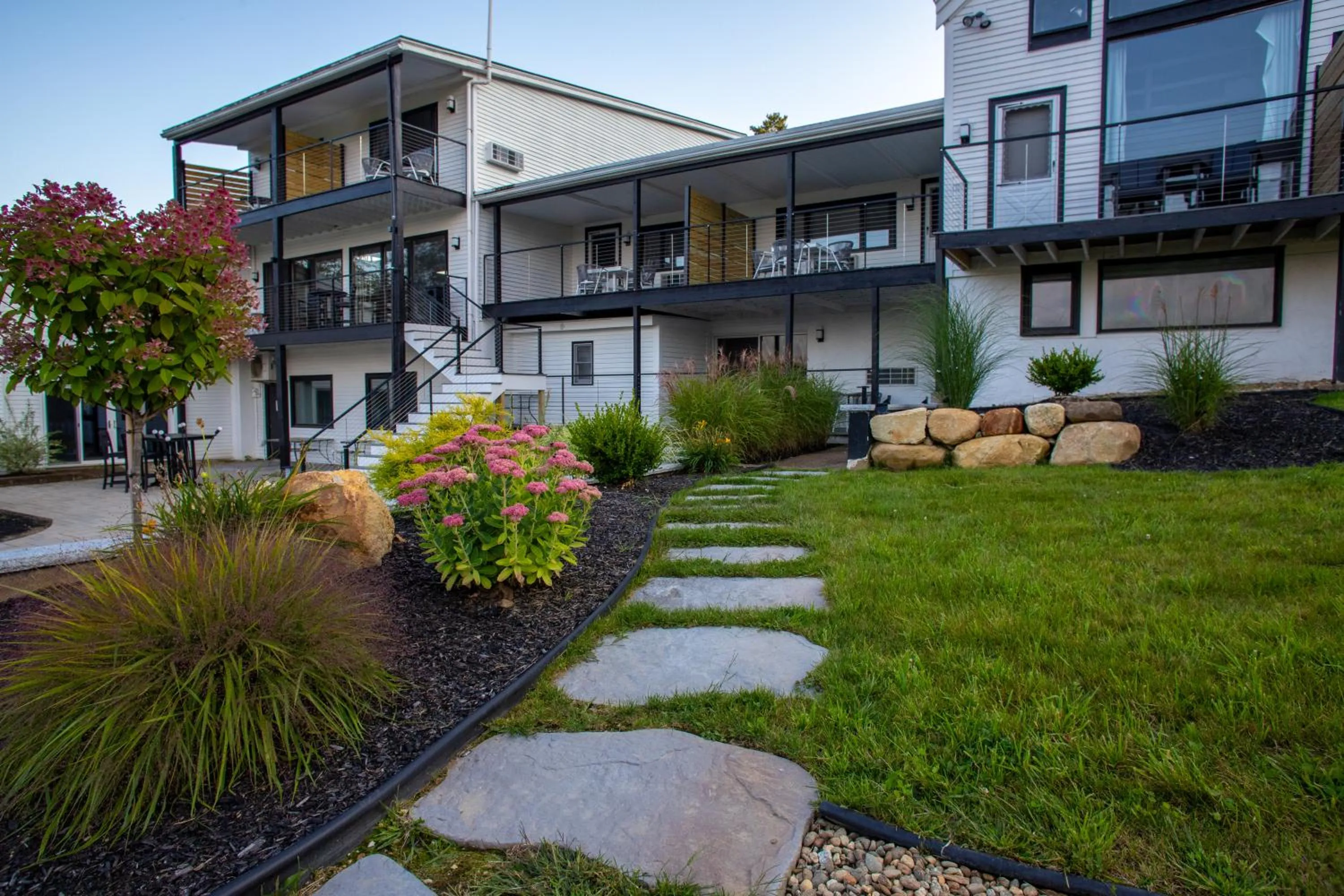 Garden in Gunstock Inn & Suites