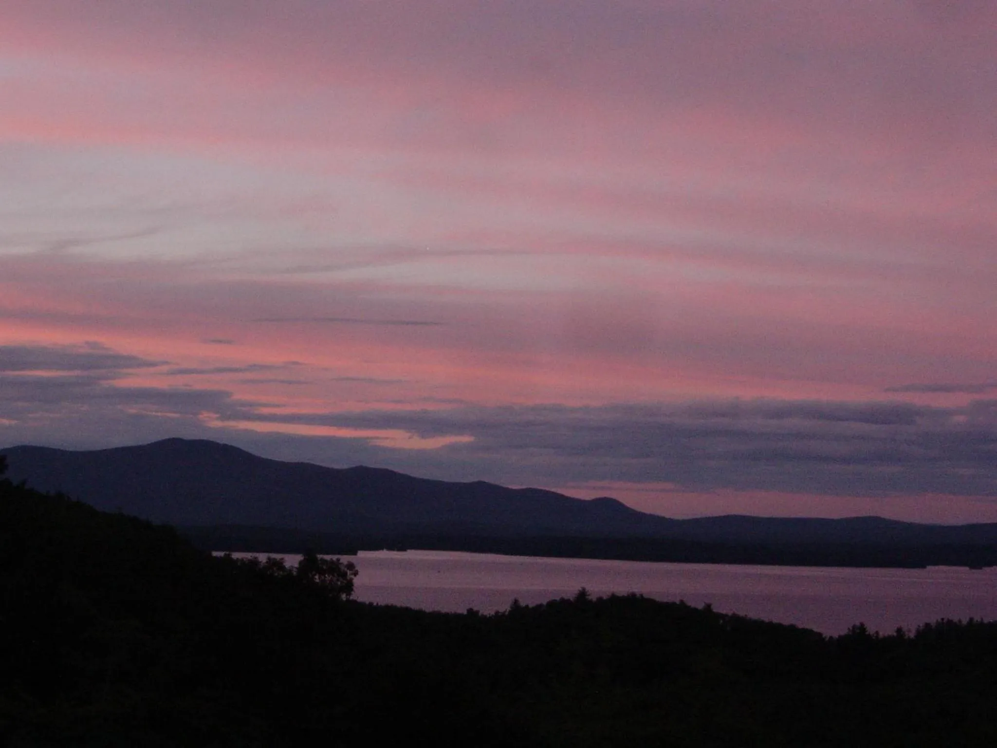 Sunset in Gunstock Inn & Suites