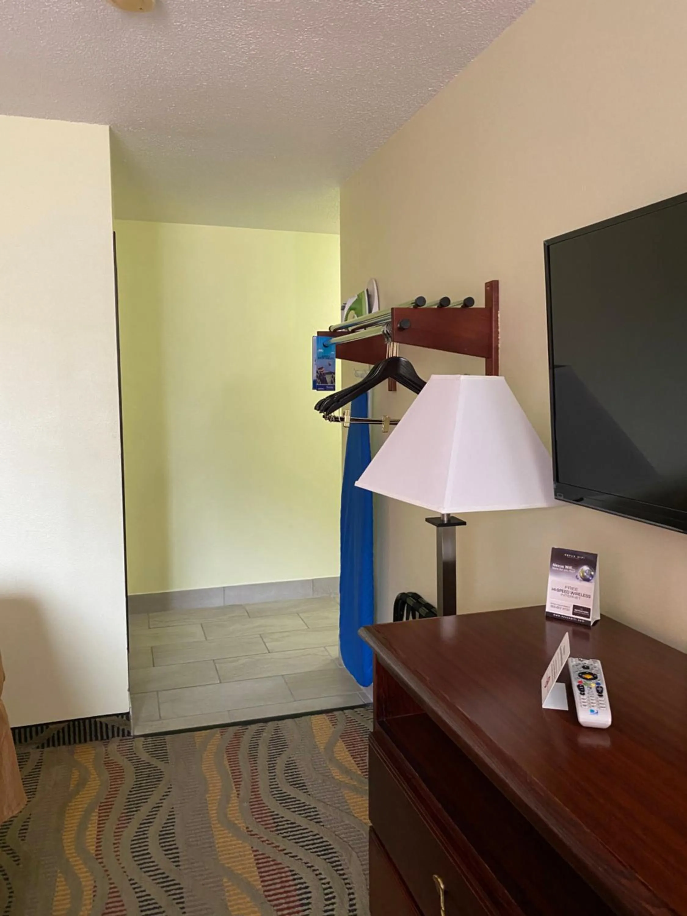 room service in Travelodge by Wyndham La Porte/Michigan City Area